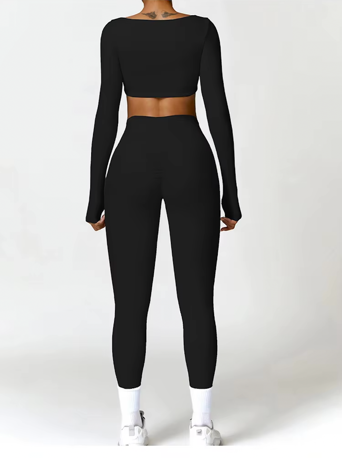 Pantera Long-Sleeve Crop Top & High-Waist Scrunch Leggings in Black