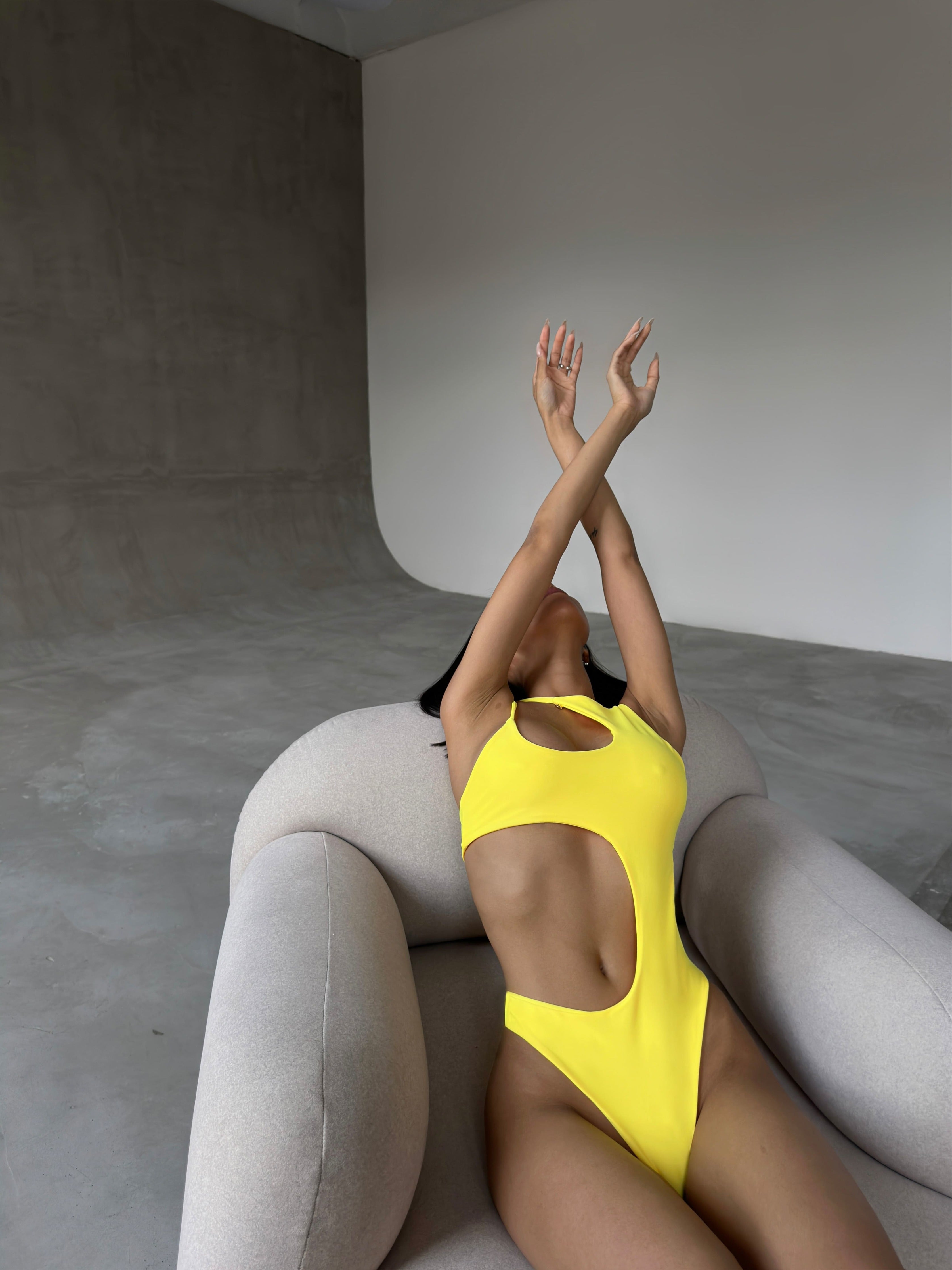 Laguna One Piece in Yellow