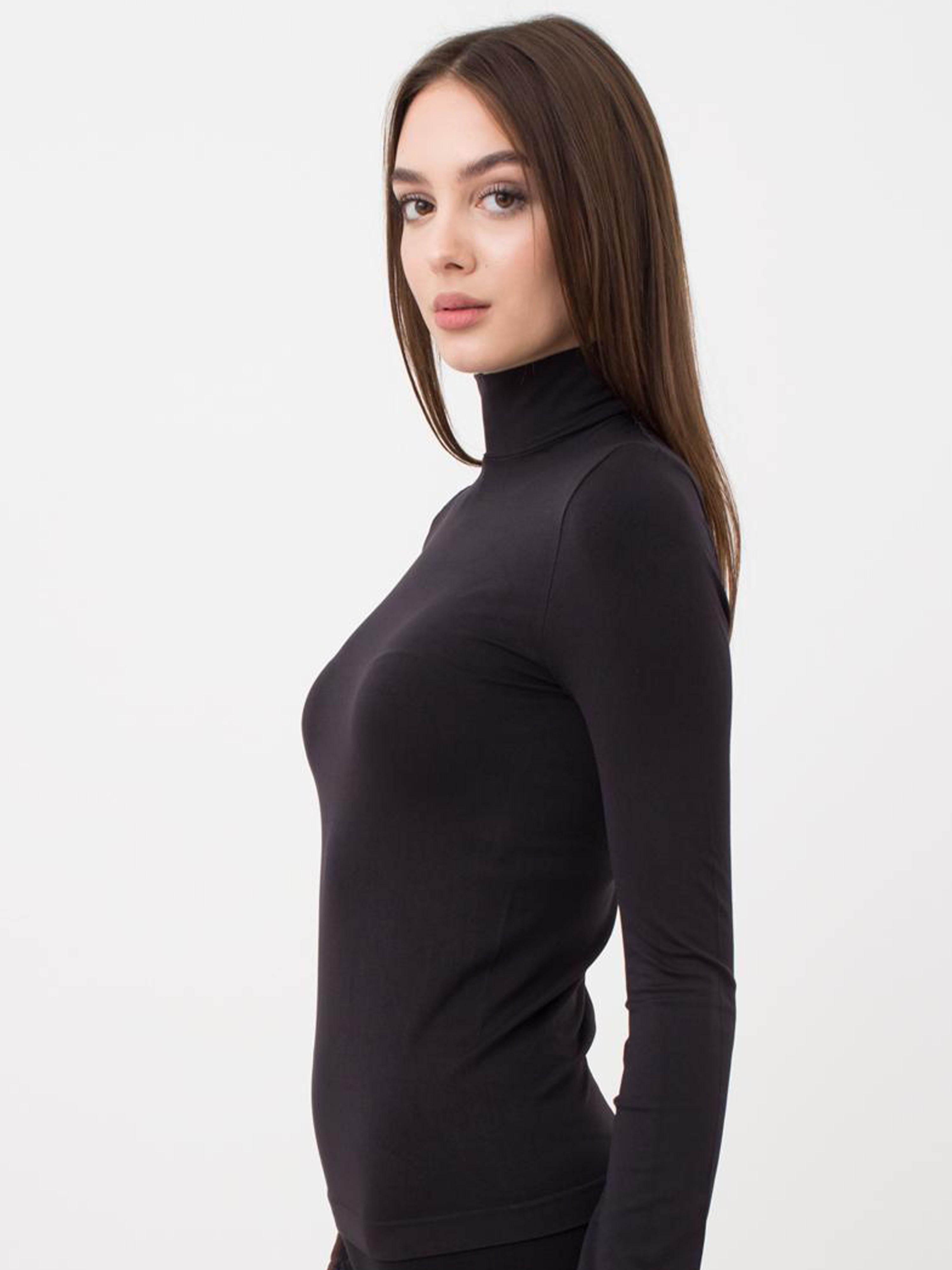 Seamless Turtleneck Long Sleeve Top in Black