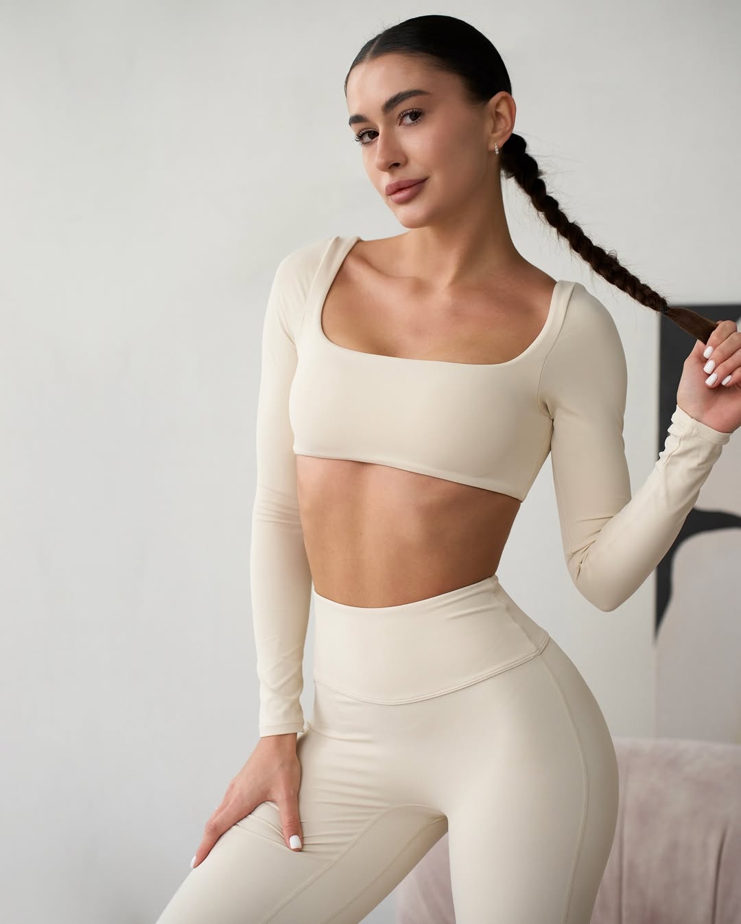 Diva Long-Sleeve Crop Top in Ivory