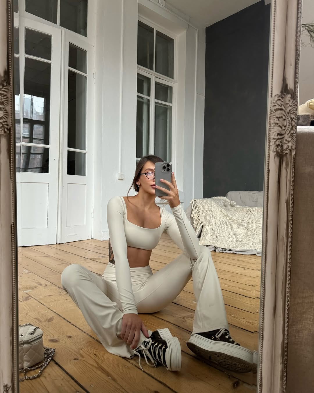 Diva Long-Sleeve Crop Top in Ivory