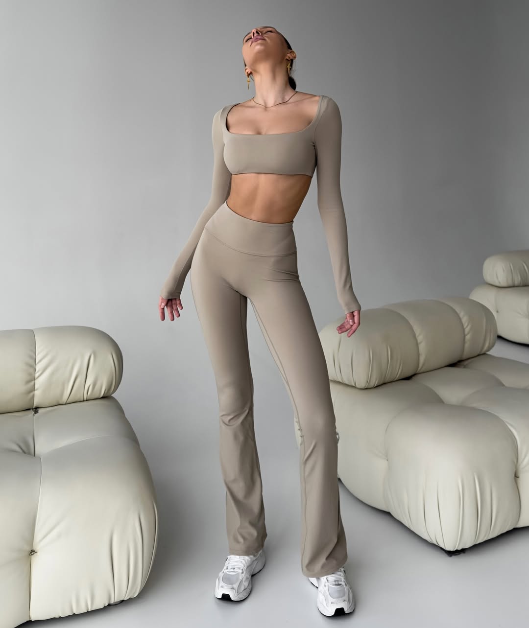 Diva Long-Sleeve Crop Top in Nude