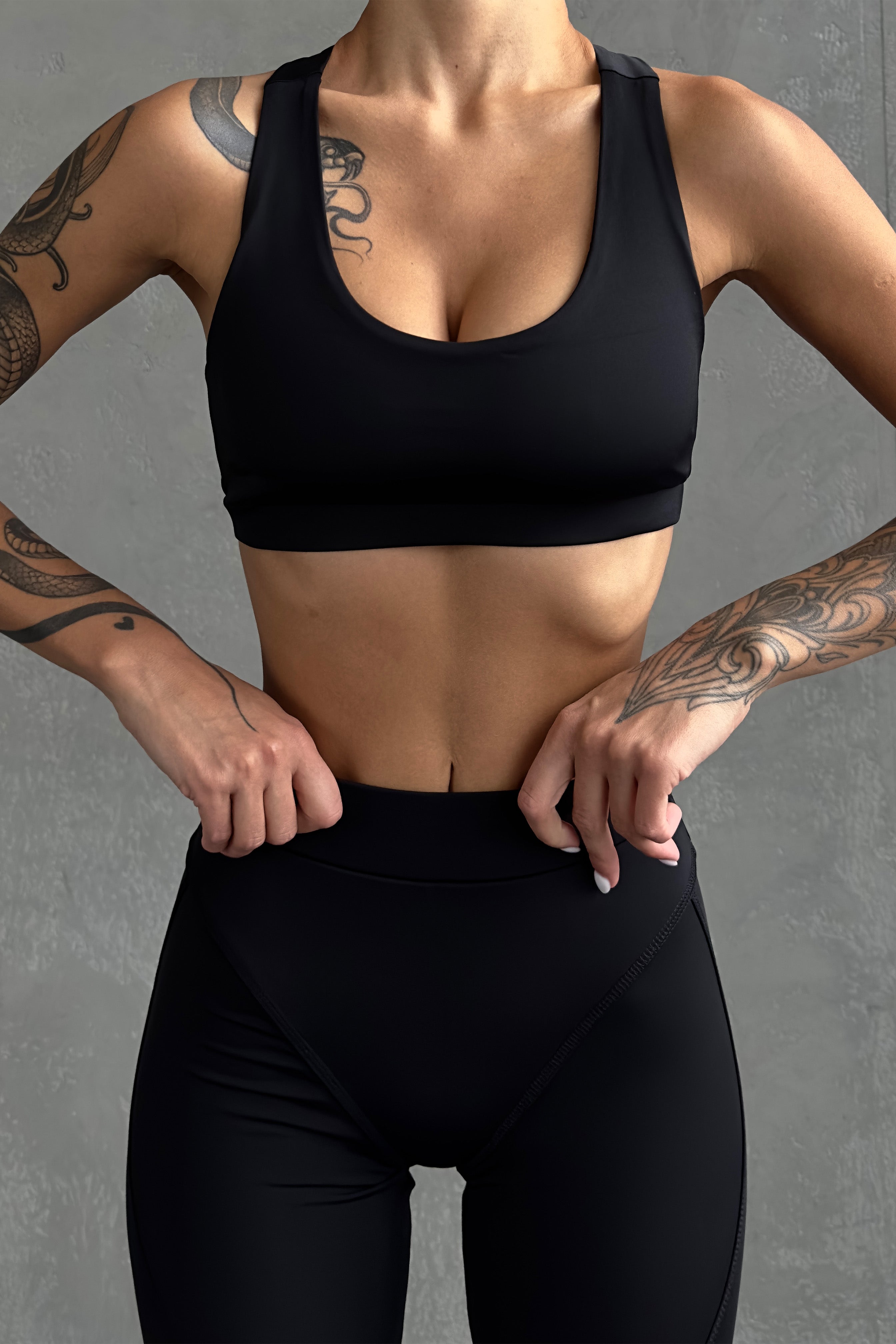 GalaxyX Push Up Contrast Contour Seam Leggings in Black