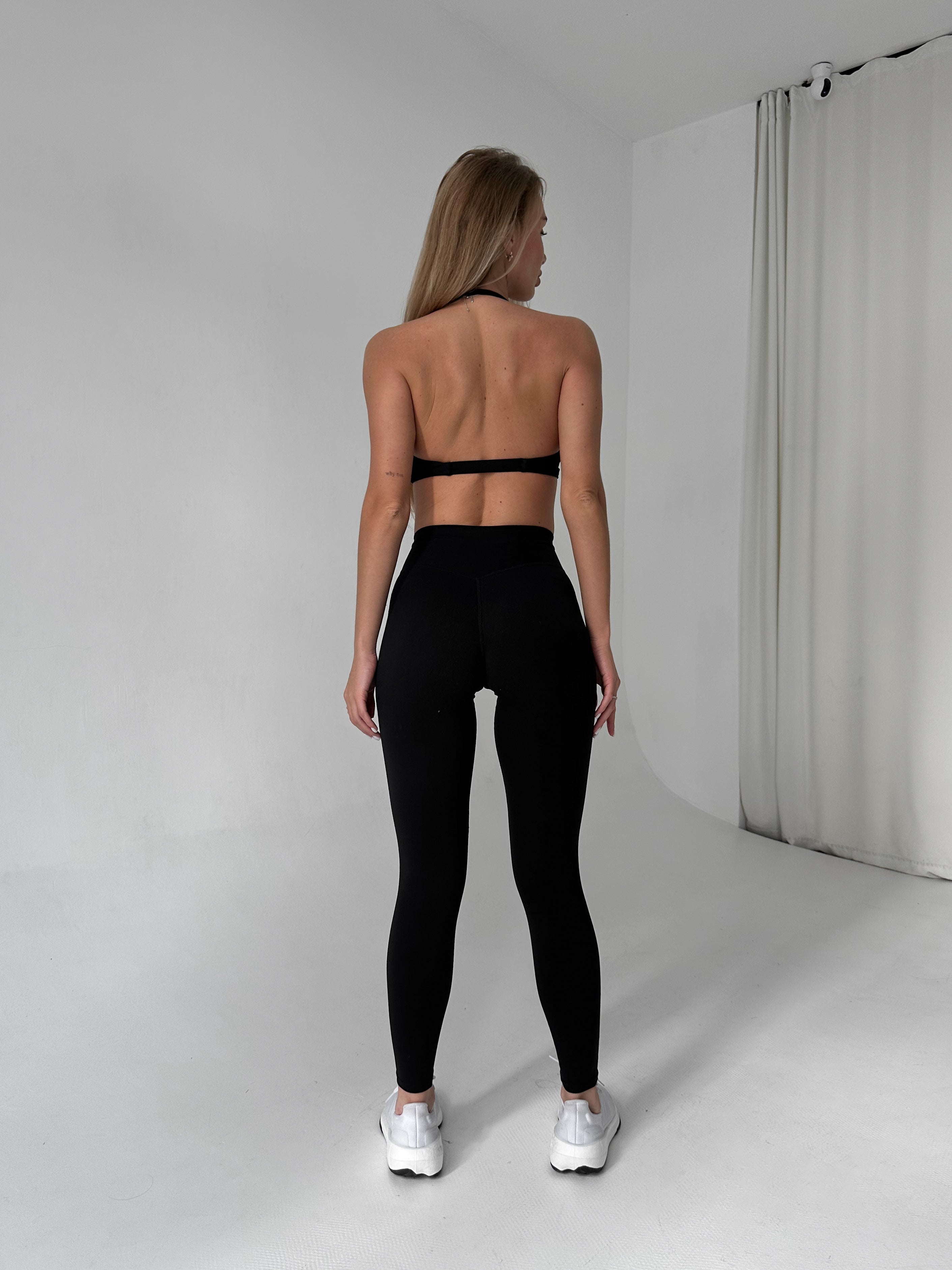 Pantera Halter Top & High-Waist Basic Leggings in Black
