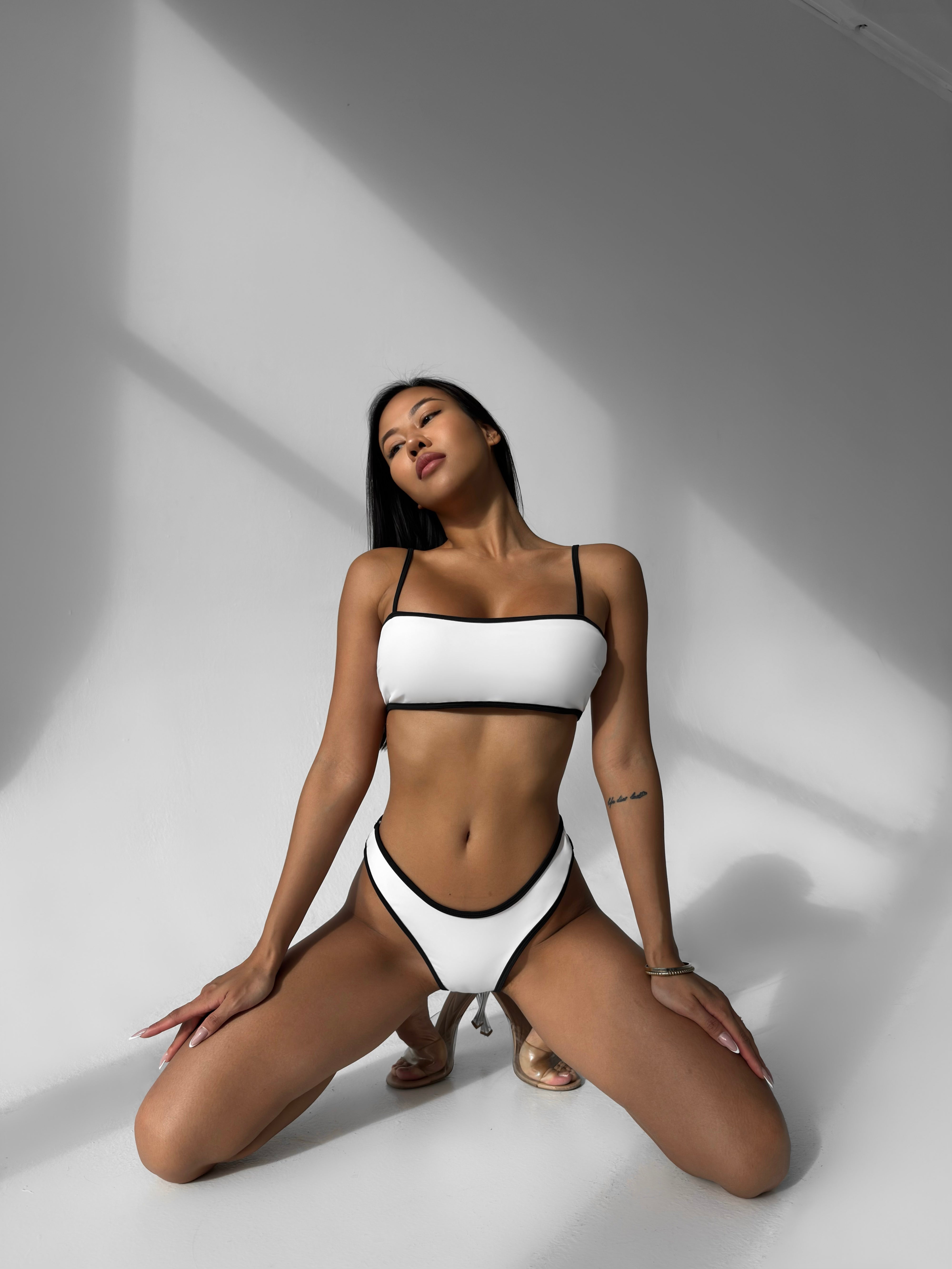 Coconut Contrast Edge Bikini Set in White