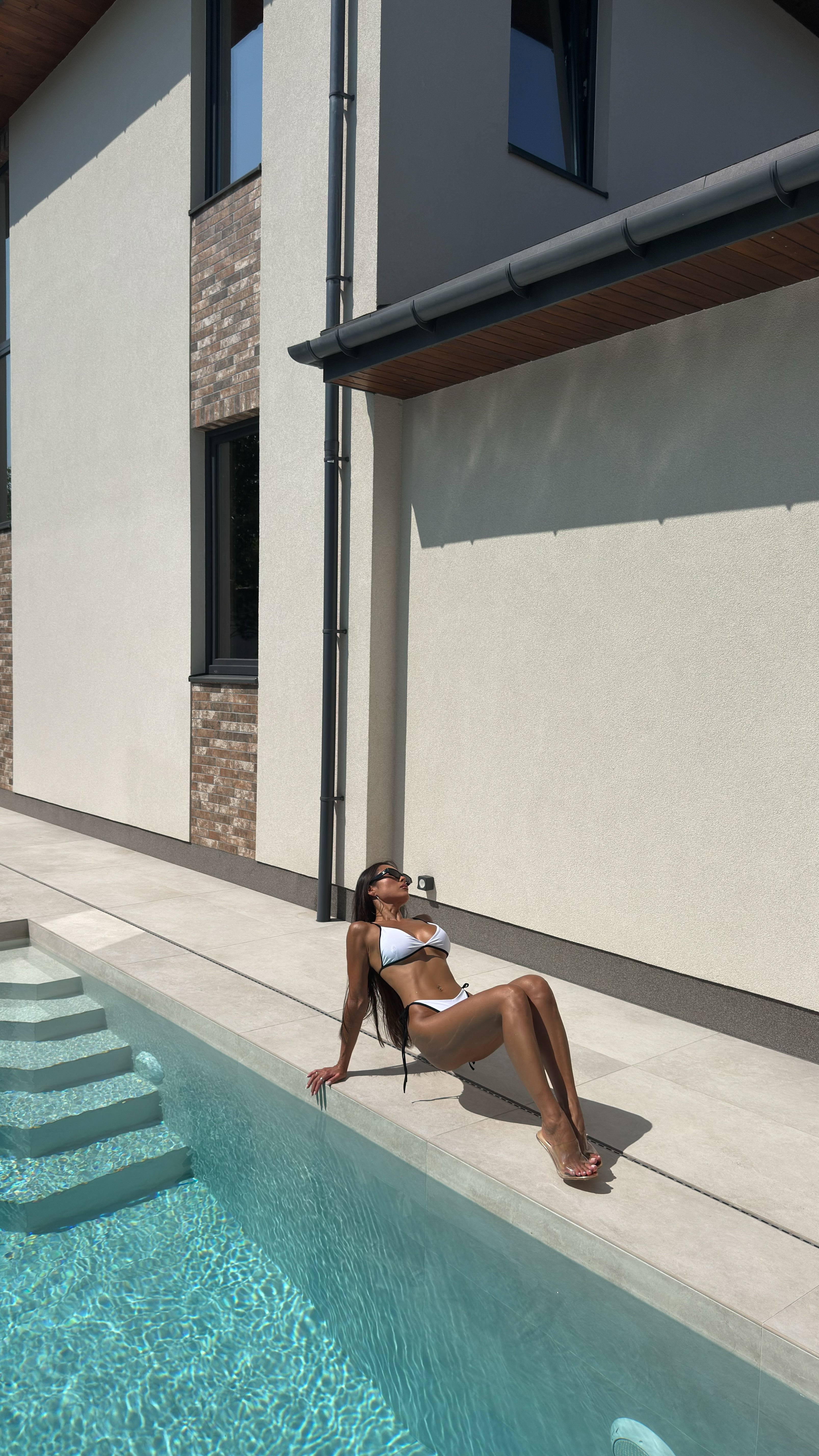 Dominica Contrast Edge Side Tie Bikini Set in White