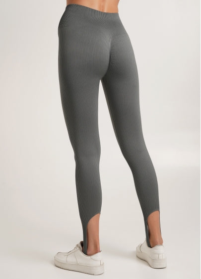 Seamless Stirrup Leggings in Dark Gray