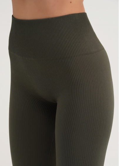 Seamless Ribbed Scrunch Leggings in Khaki