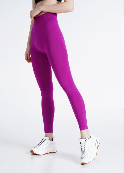 Seamless Mid Waist Leggings in Deep Purple