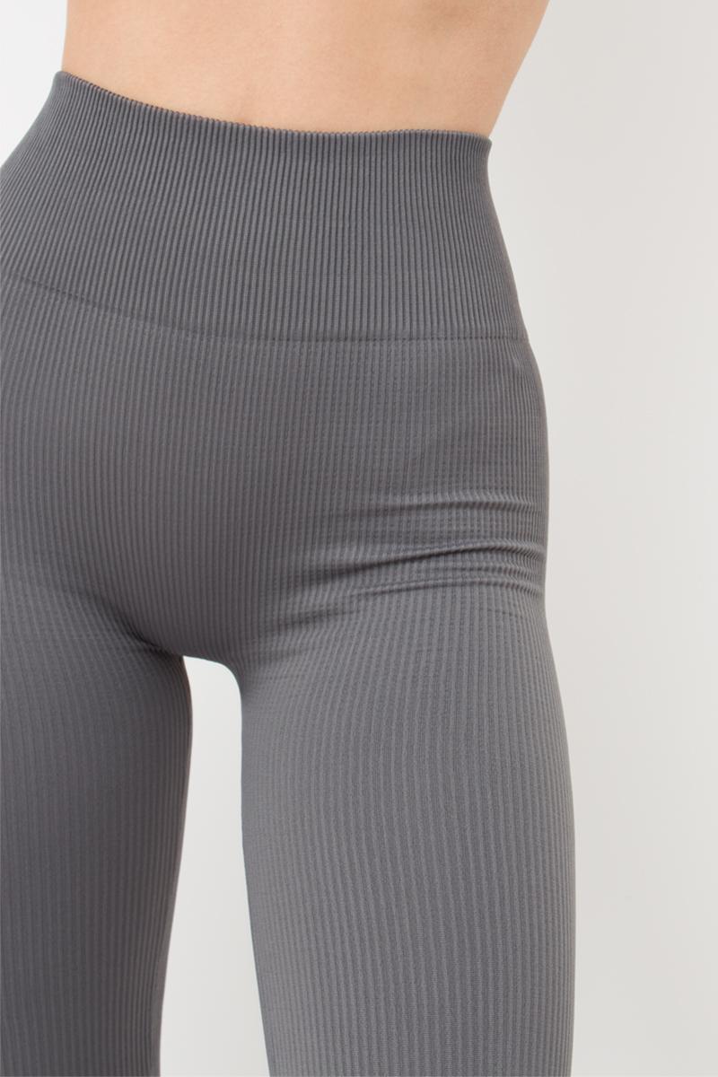 Seamless Ribbed Scrunch Leggings in Dark Gray