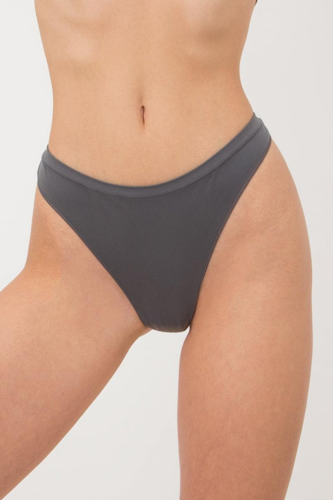 Seamless Thong Panty in Dark Gray