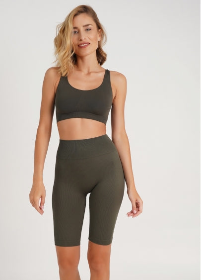 Seamless Ribbed Above Knee Bike Shorts in Khaki