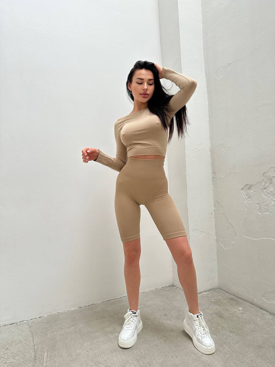 Seamless Ribbed Above Knee Scrunch Bike Shorts in Beige