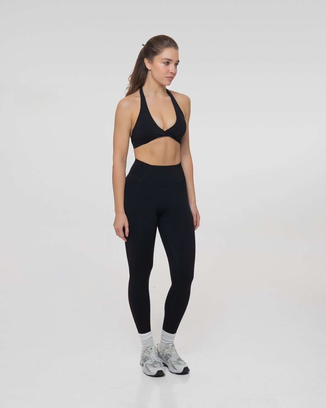 Pantera Halter Top & High-Waist Basic Leggings in Black