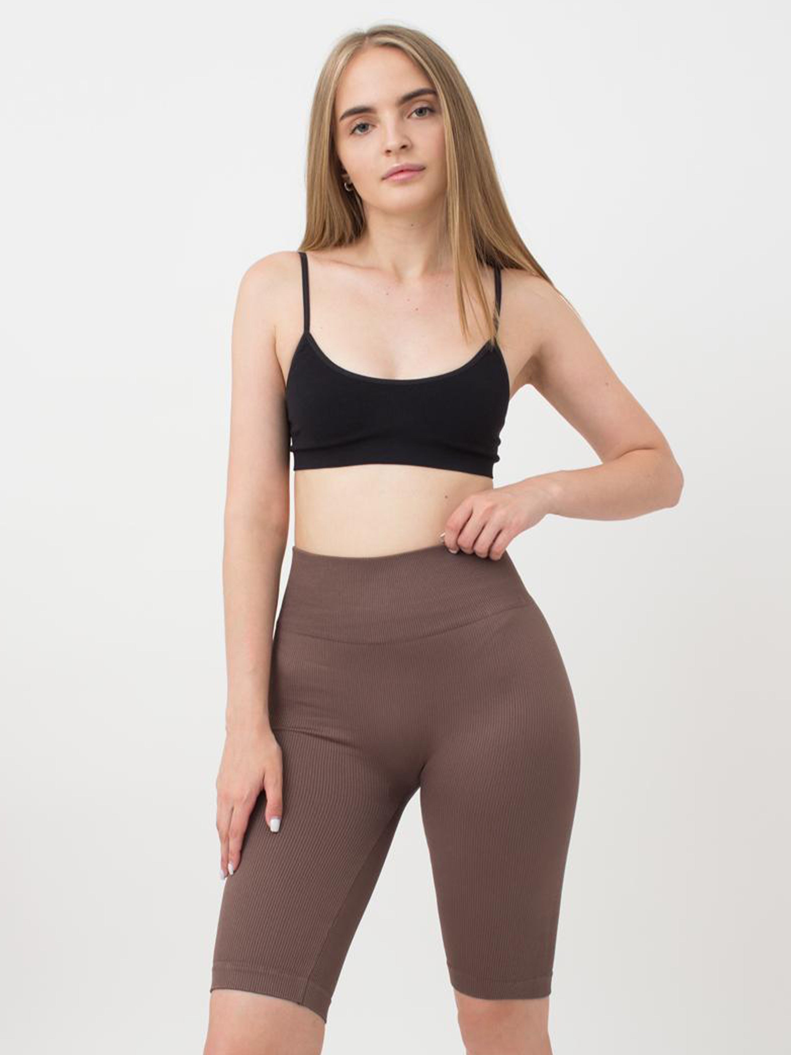 Seamless Ribbed Above Knee Bike Shorts in Brown