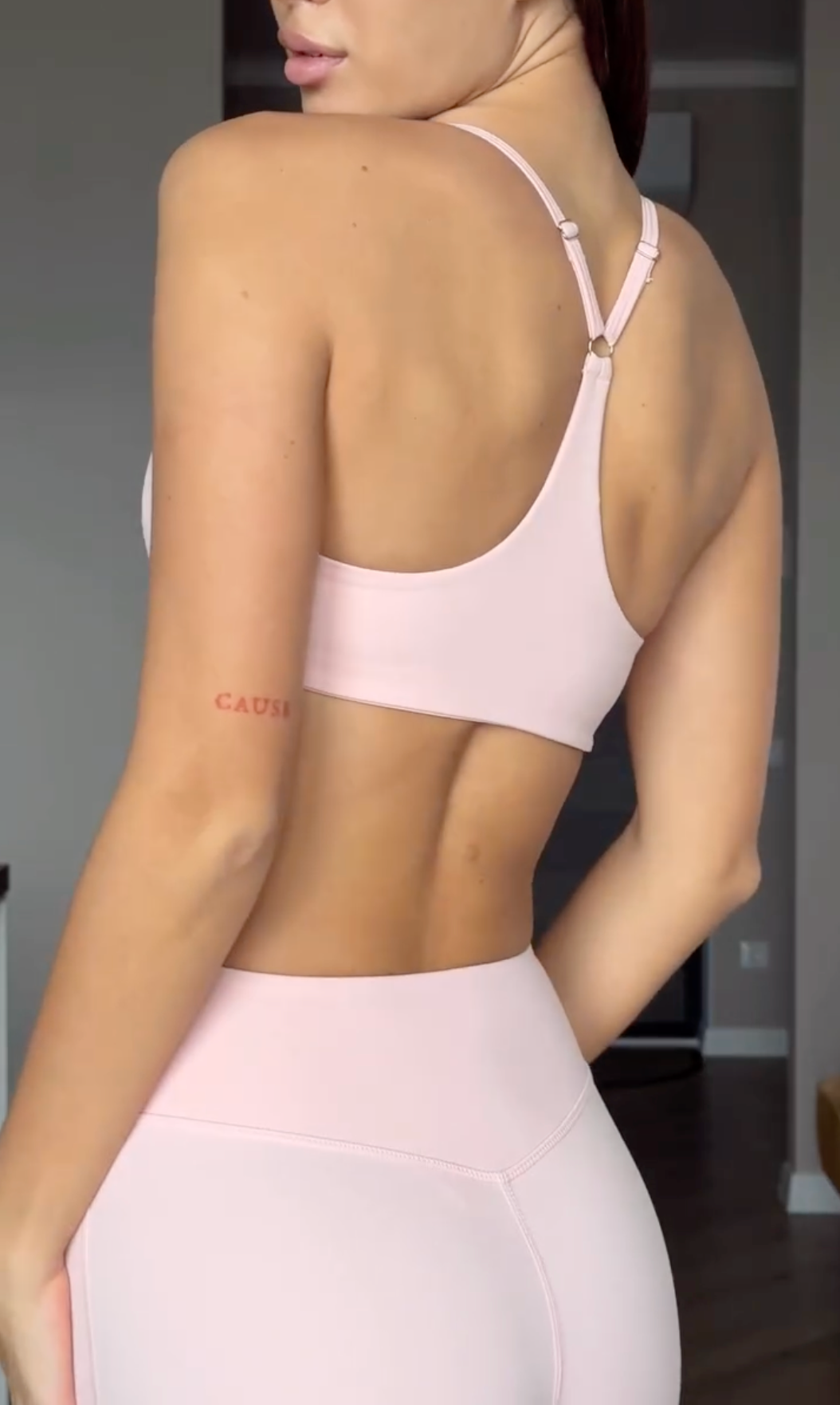 Candy Minimalist V-Neck Sports Bra in Light Peach