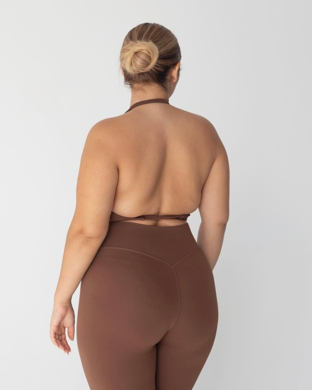 Pantera Halter Top & High-Waist Basic Leggings in Brown