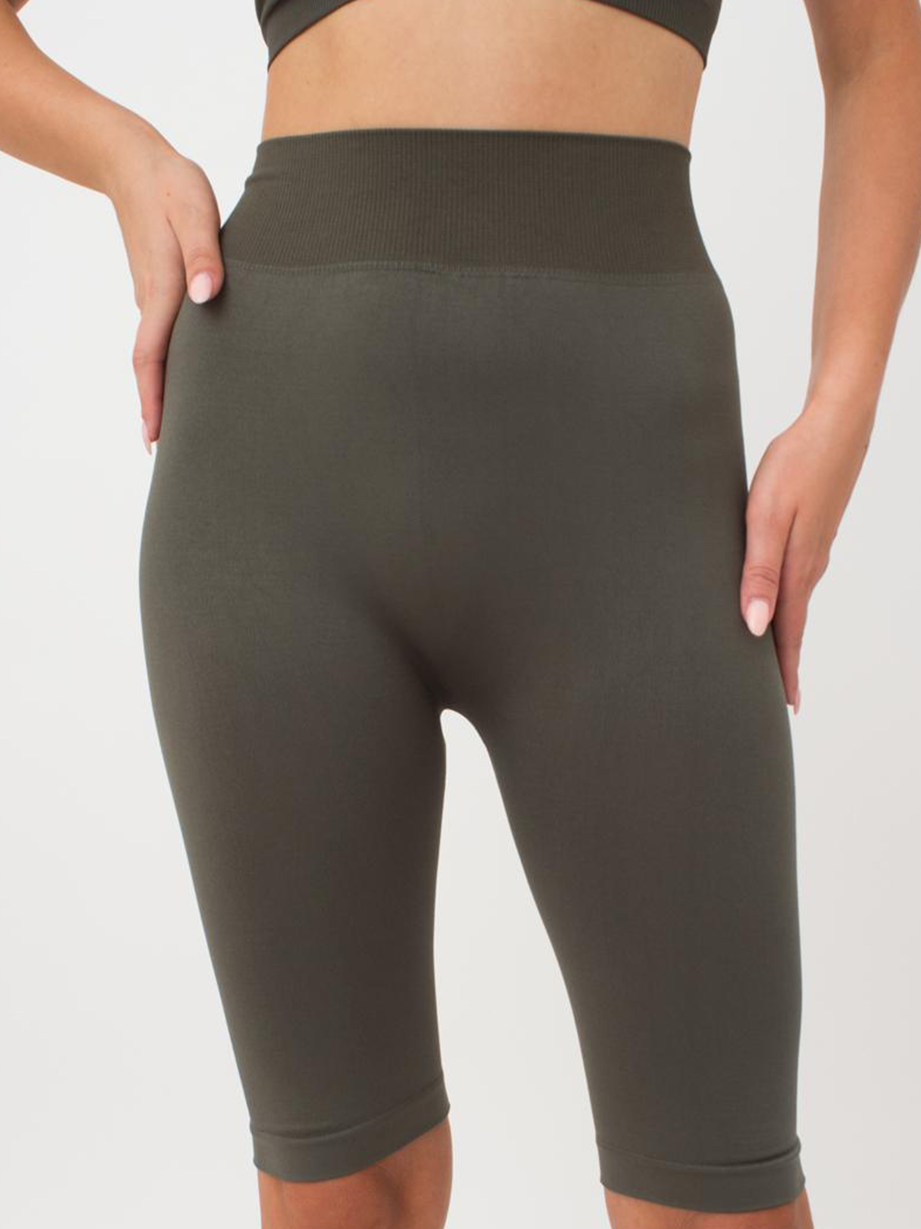 Seamless Above Knee Bike Shorts in Khaki