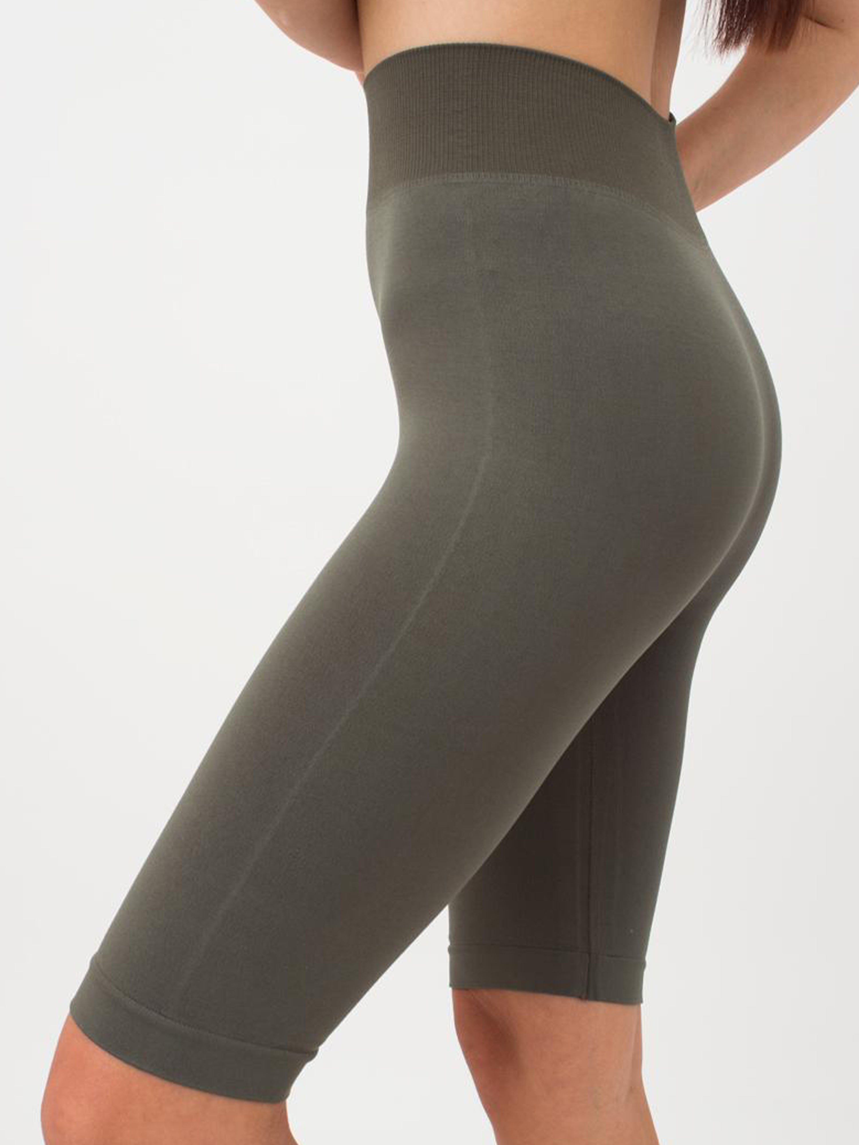 Seamless Above Knee Bike Shorts in Khaki