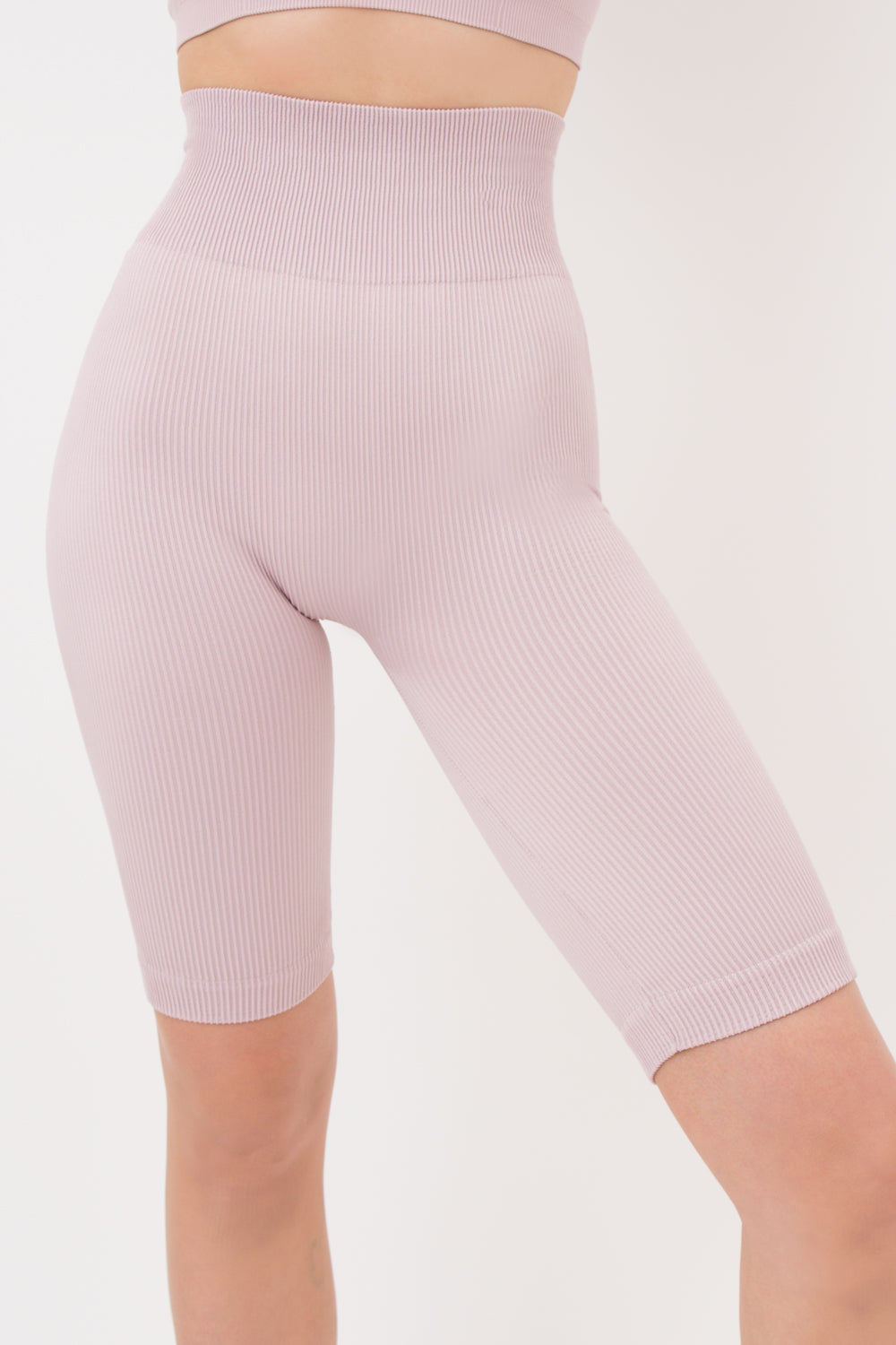 Seamless Ribbed Above Knee Scrunch Bike Shorts in Pastel Pink