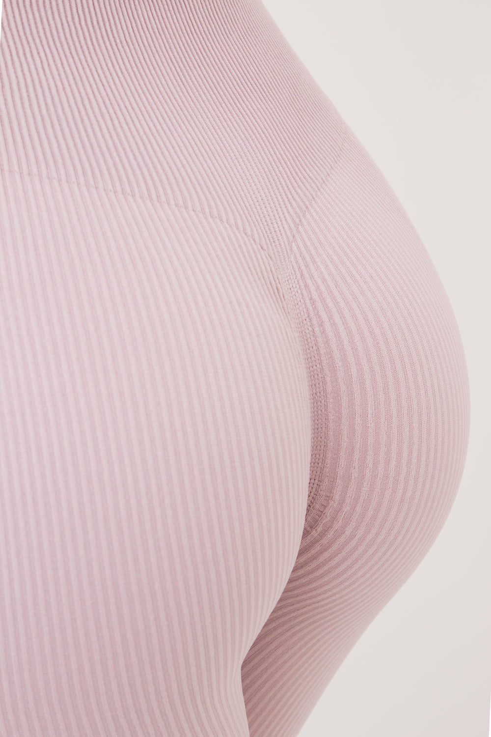 Seamless Ribbed Above Knee Scrunch Bike Shorts in Pastel Pink