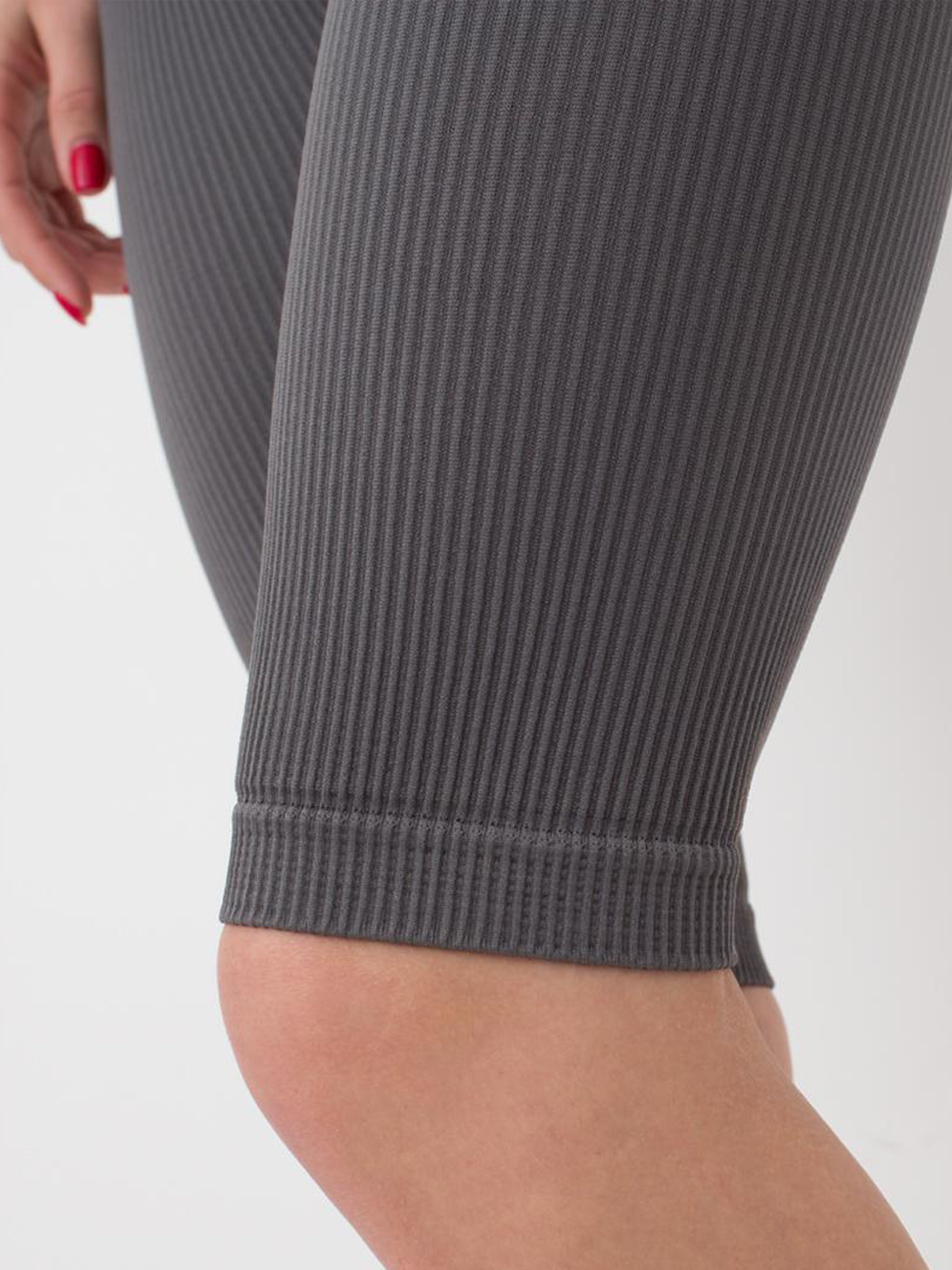 Seamless Ribbed Above Knee Bike Shorts in Dark Gray