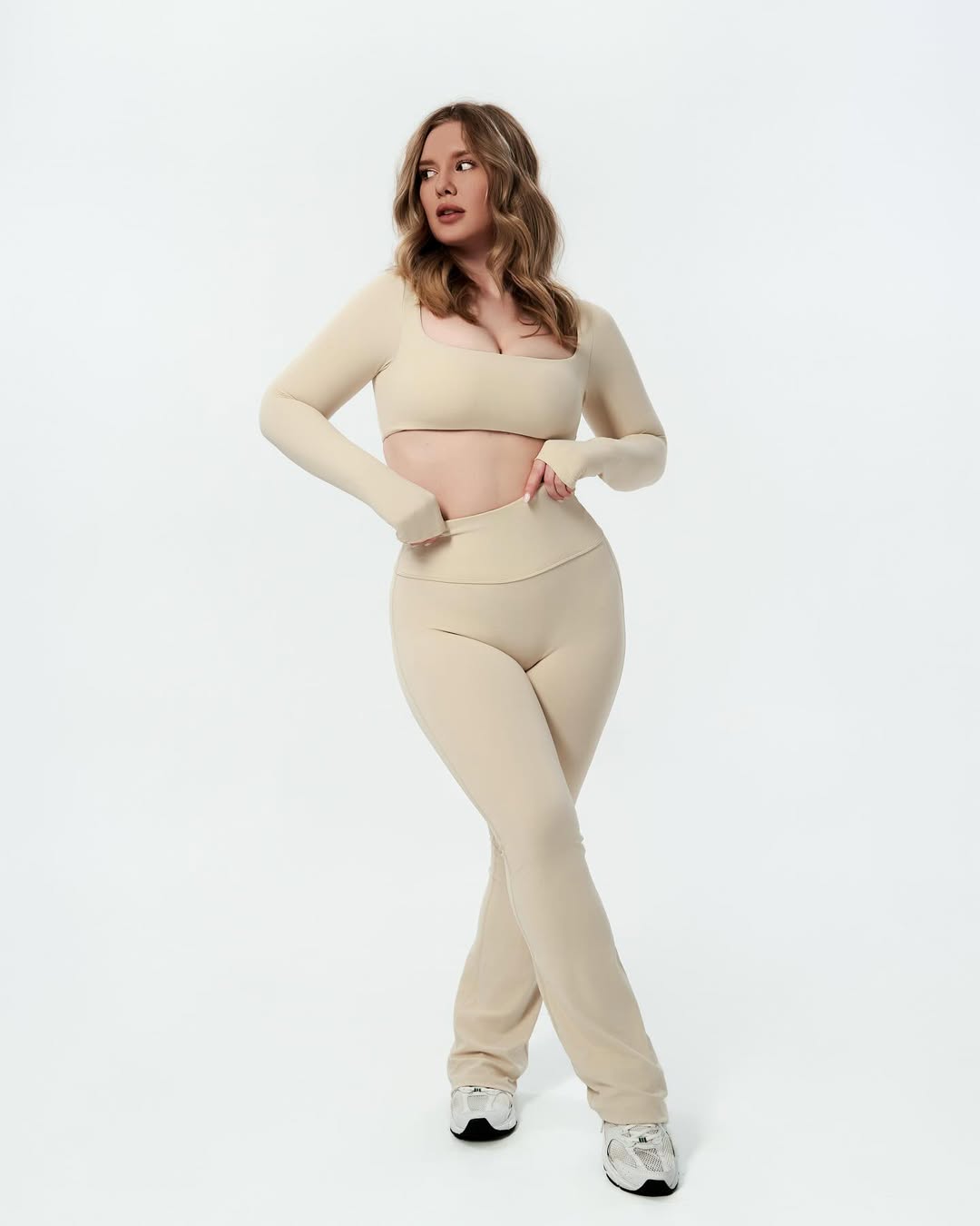 Diva Long-Sleeve Crop Top in Ivory