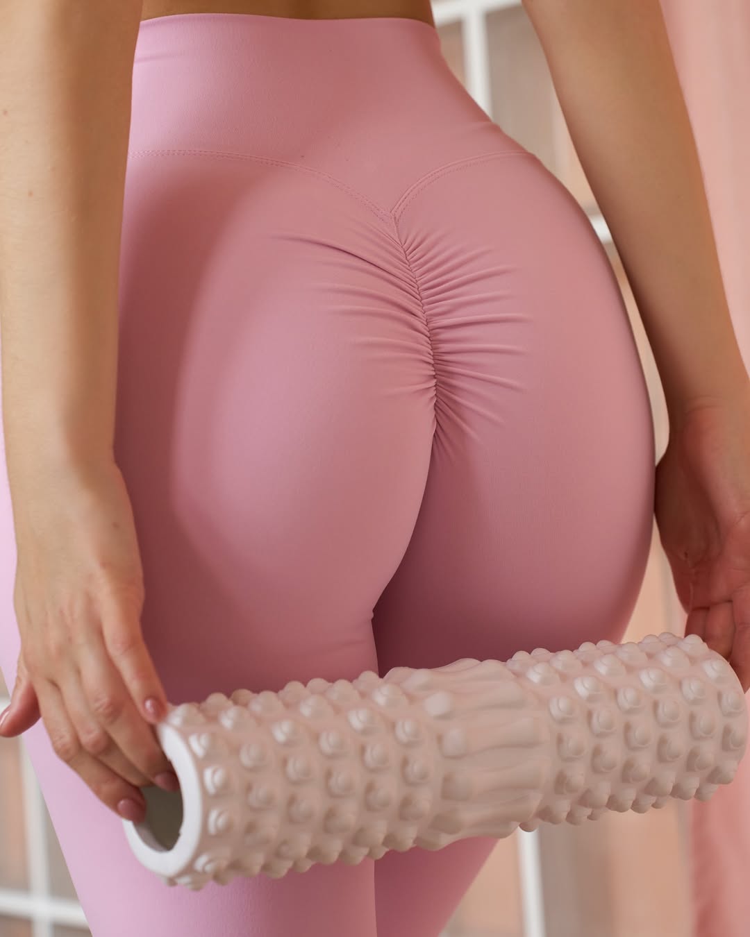 Femme High-Waist Scrunch Leggings in Baby Pink