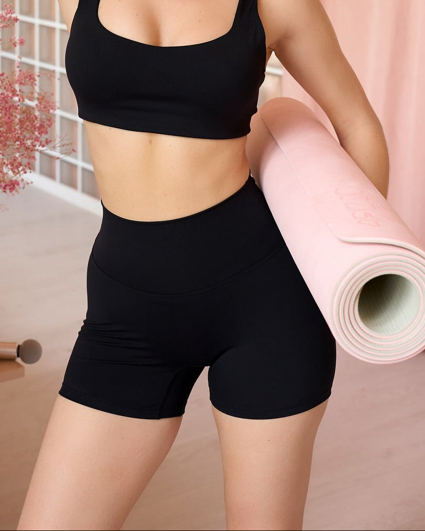 Femme High-Waist Scrunch Cycling Shorts in Black