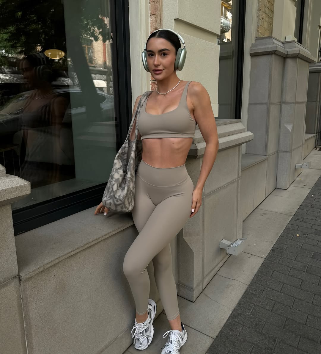 Femme High-Waist Scrunch Leggings in Nude