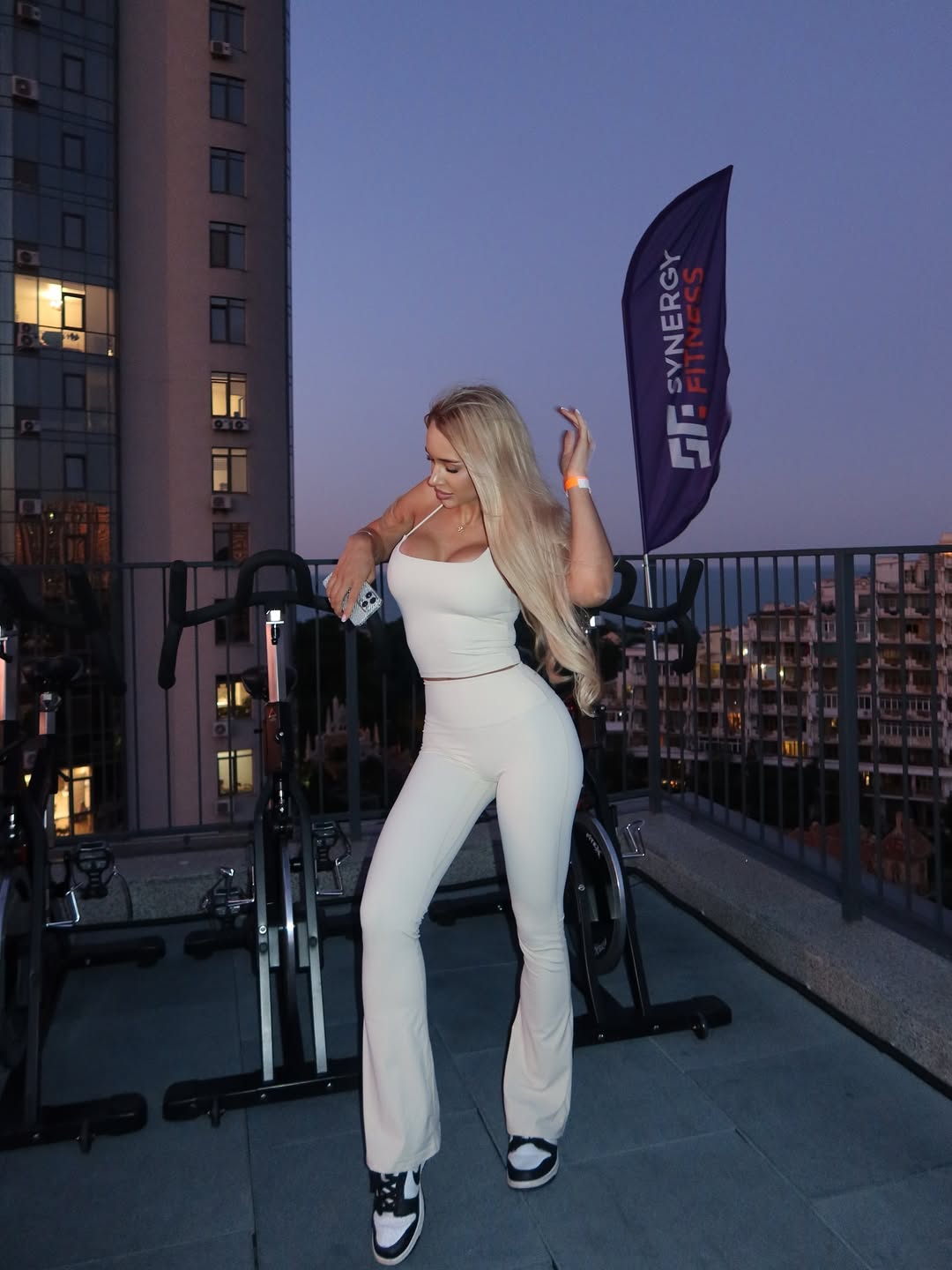 Diva Strappy Built-In Bra Tank in Ivory