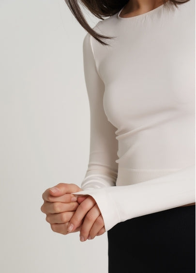 Seamless Cropped Long Sleeve Top in Pale Beige