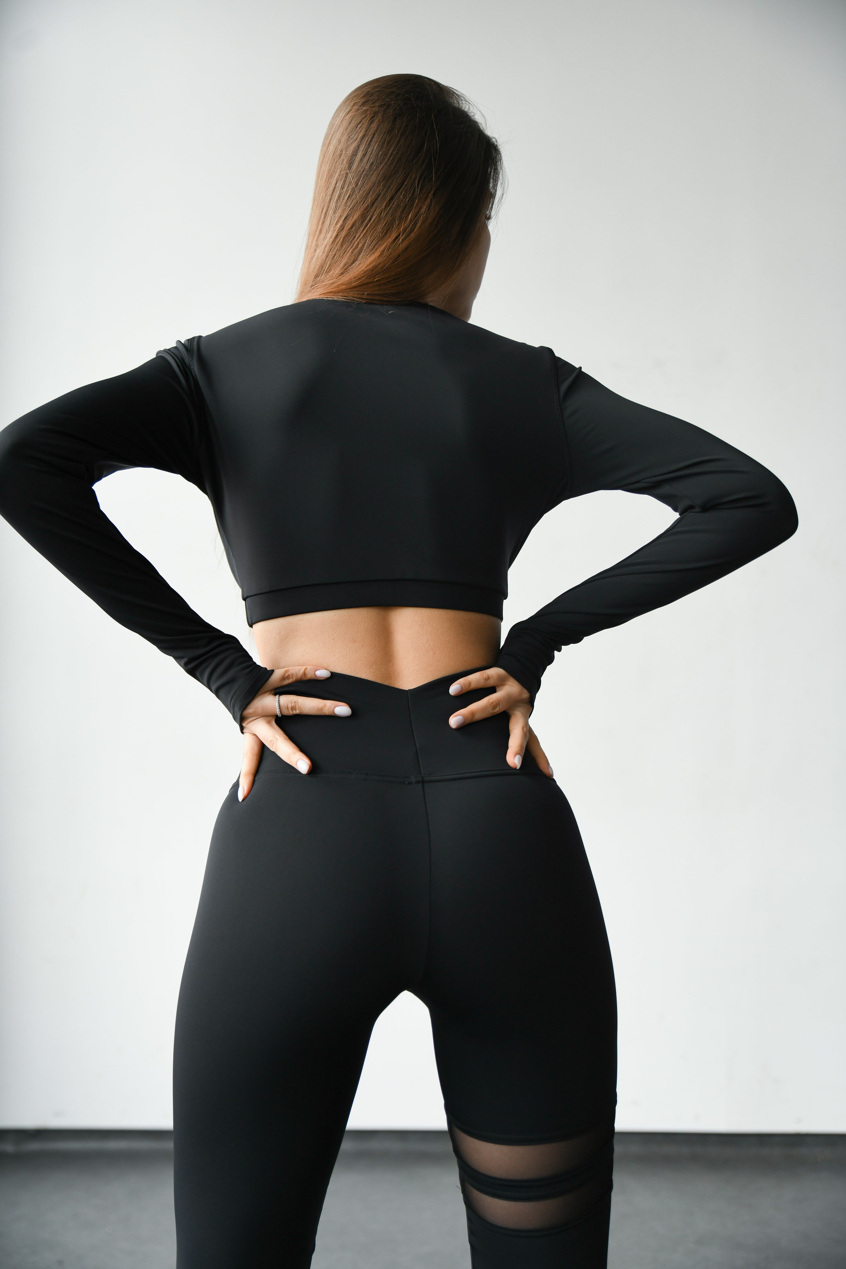 Galaxy Contour Long Sleeve Thumbhole Cropped Top in Black