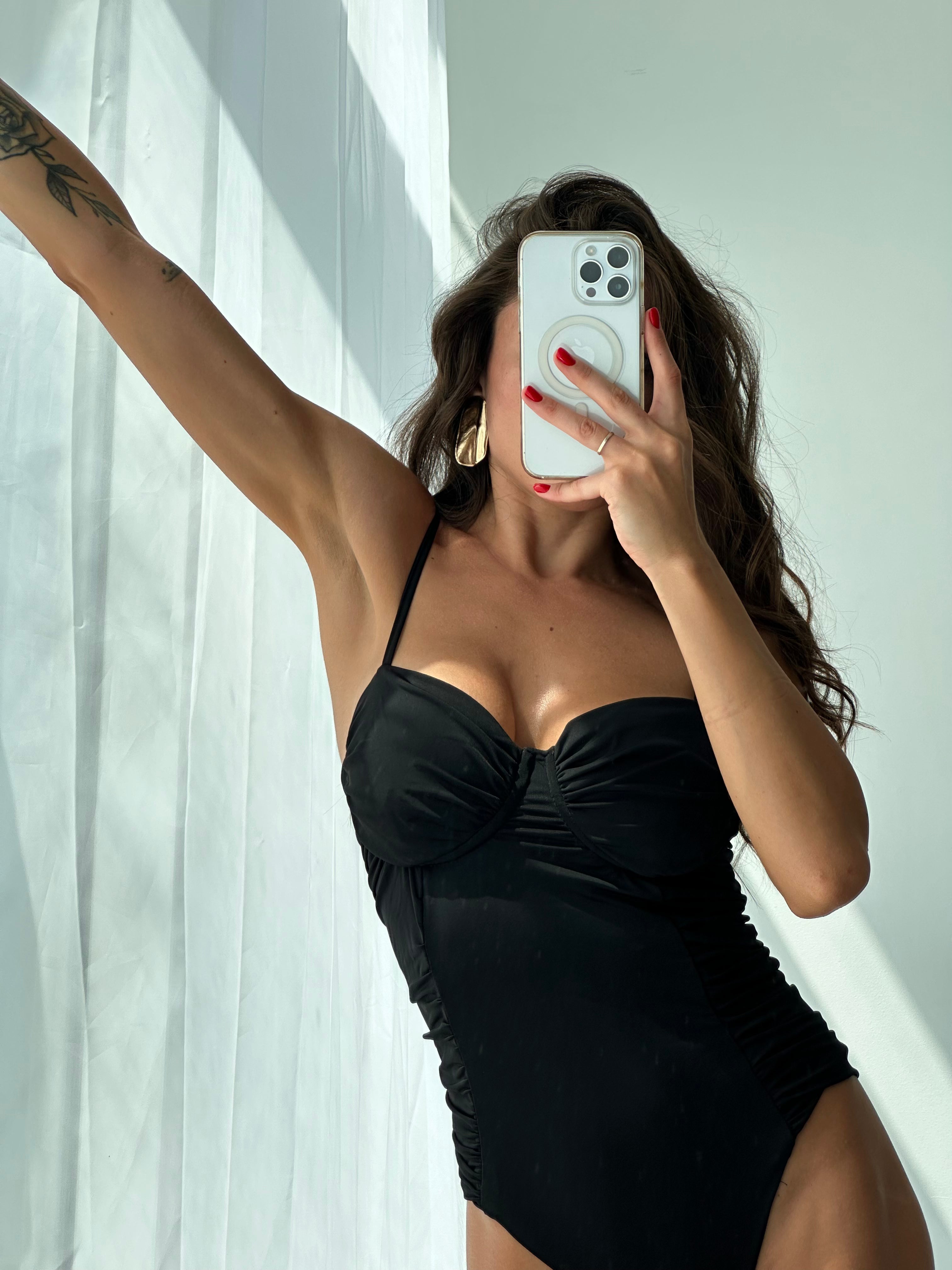 Maracuya Sweetheart Neck Ruched Side One Piece in Black