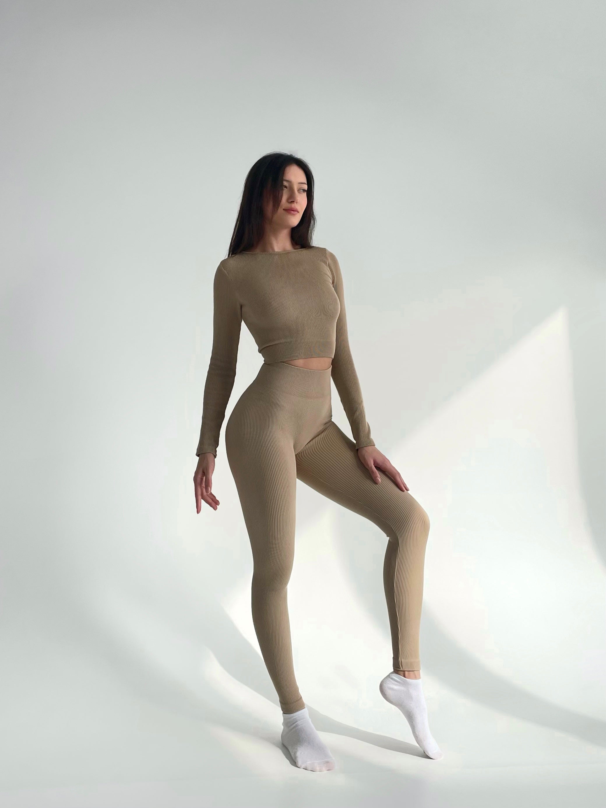 Seamless Ribbed Leggings in Beige