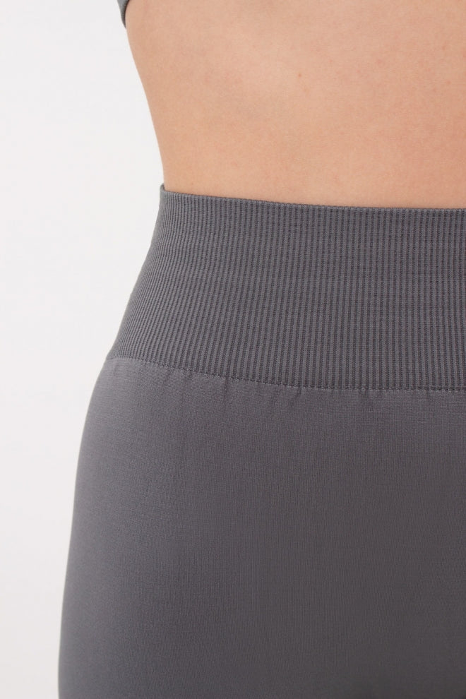 Seamless Scrunch Leggings in Dark Gray