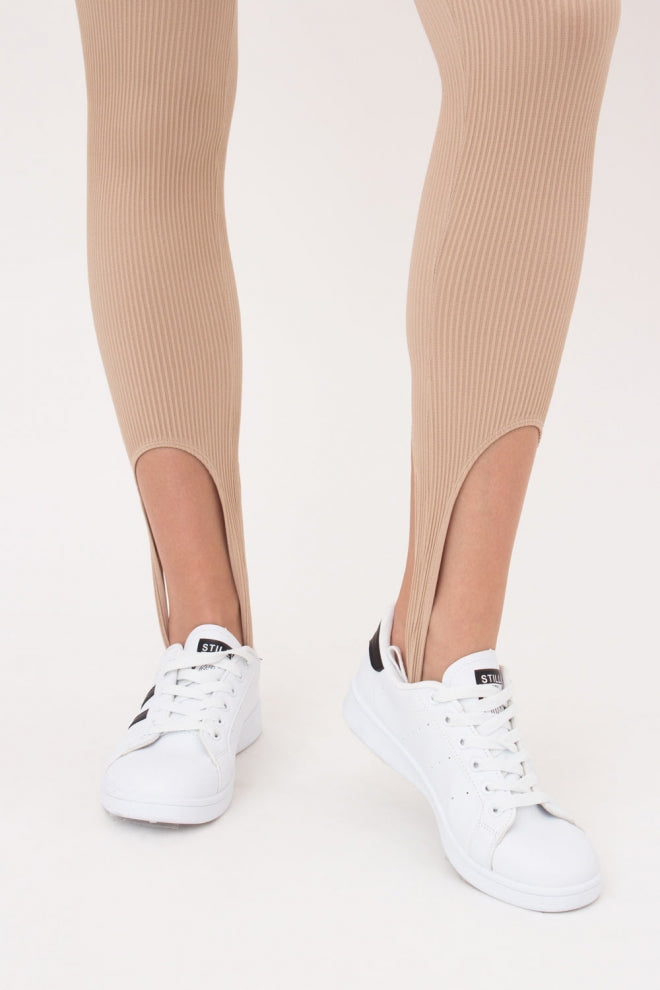 Seamless Stirrup Leggings in Beige