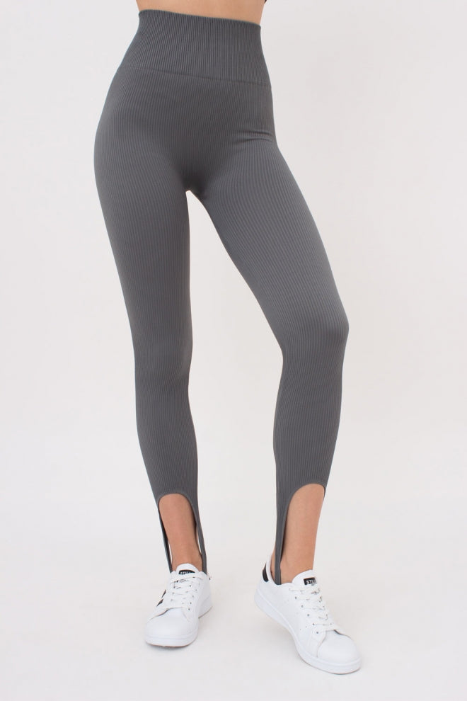 Seamless Stirrup Leggings in Dark Gray