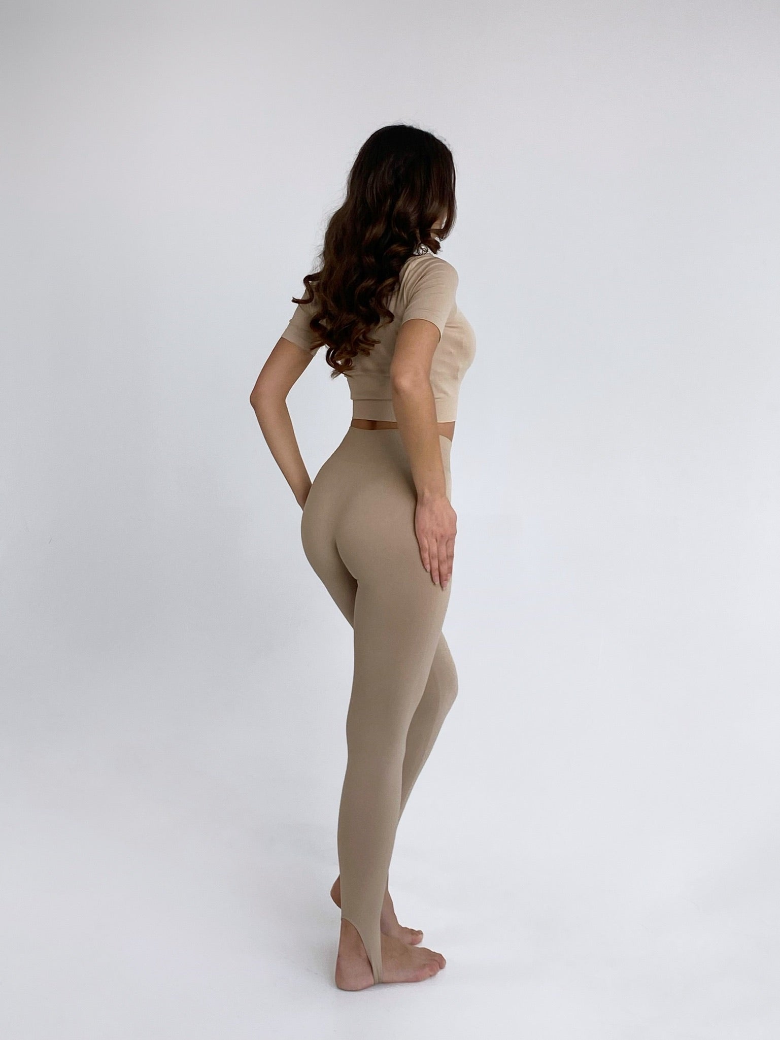 Seamless Stirrup Leggings in Beige