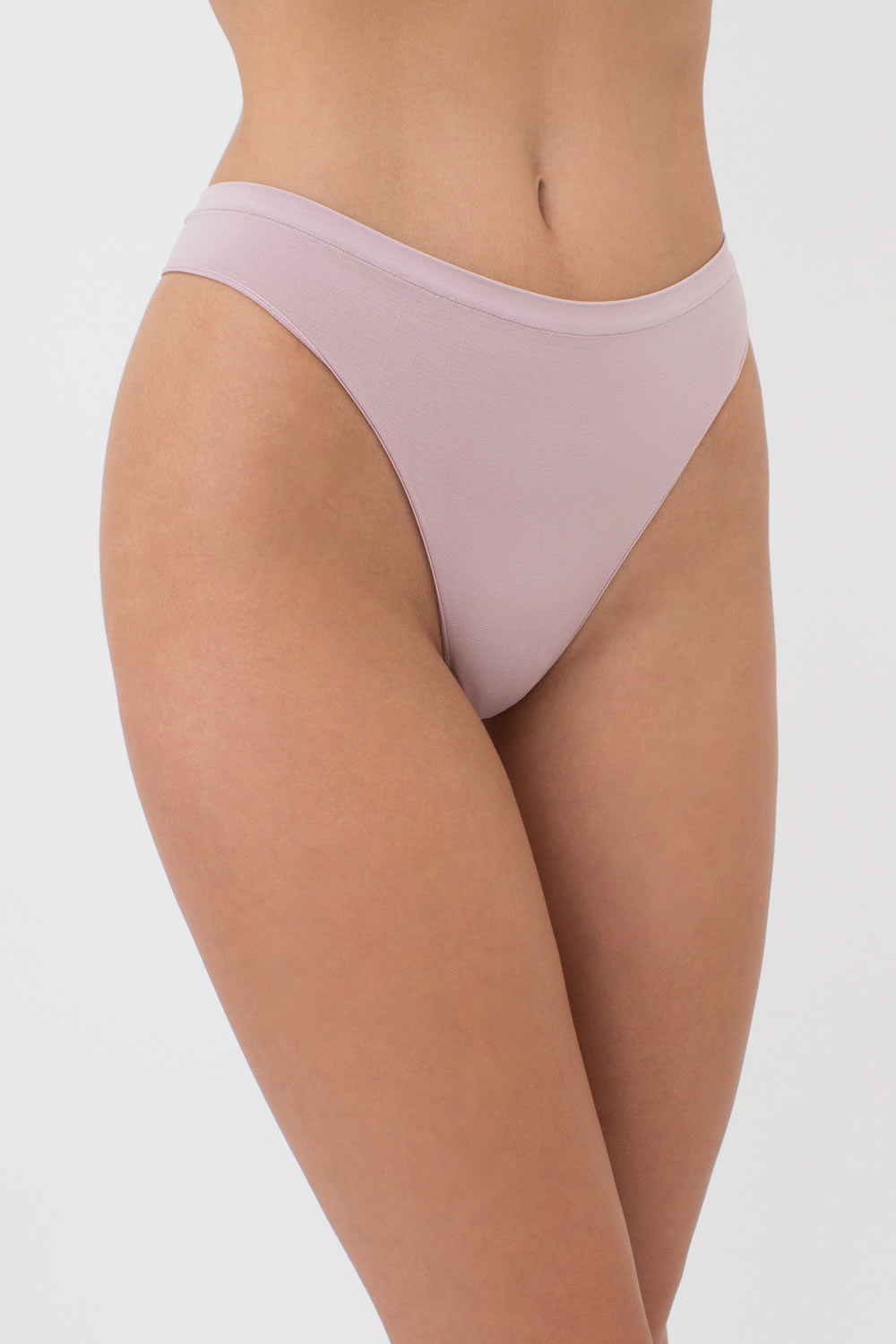 Seamless Thong Panty in Pastel Pink