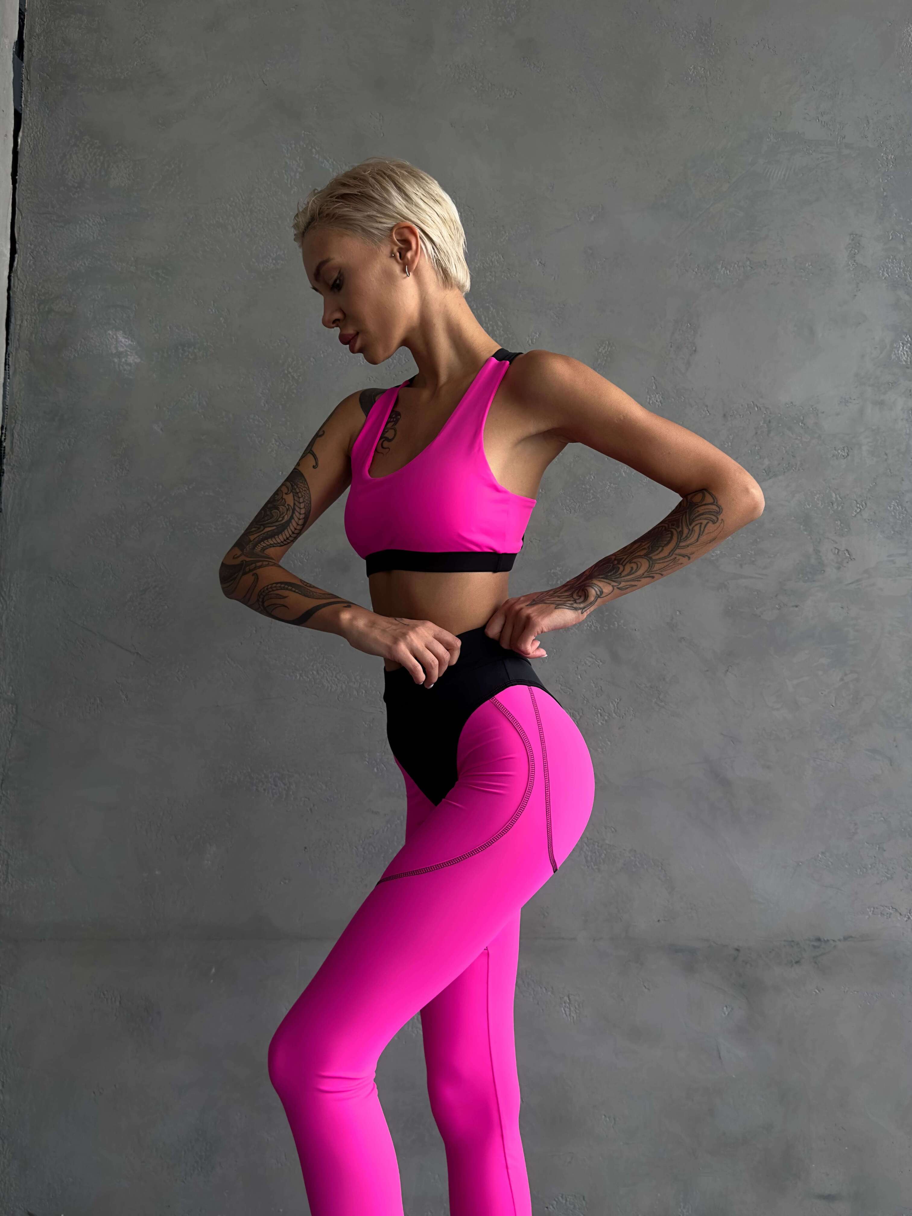 GalaxyX Push Up Contrast Contour Seam Leggings in Neon Pink