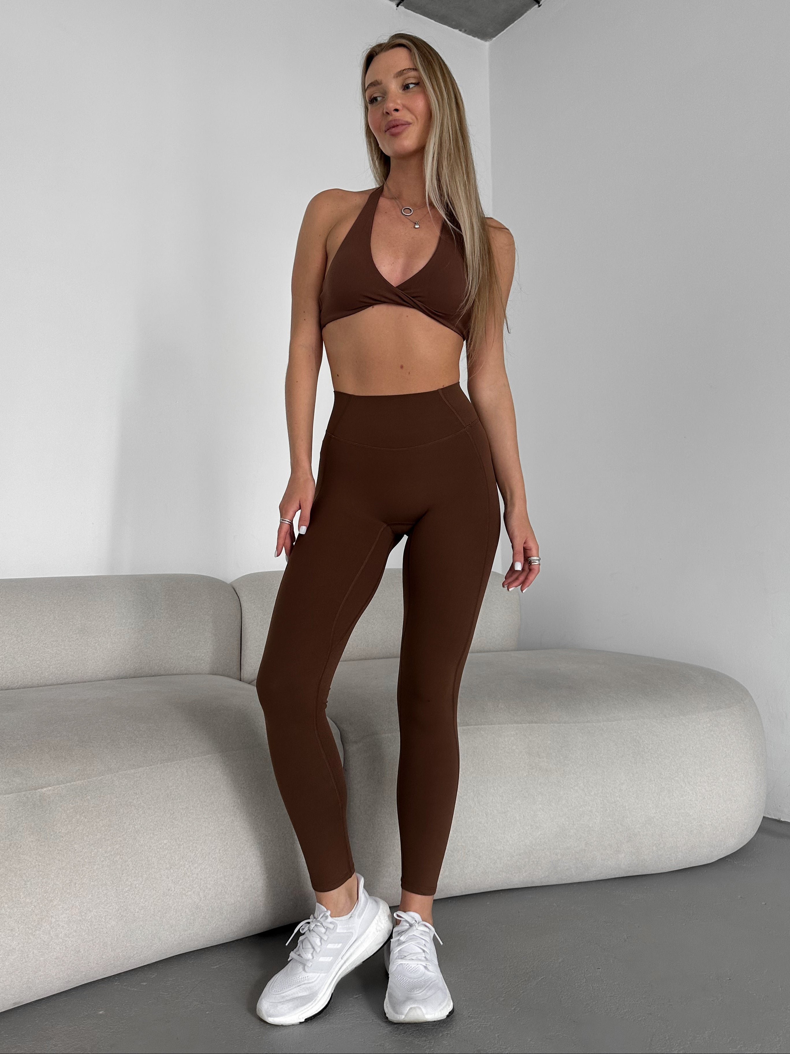 Pantera Halter Top & High-Waist Basic Leggings in Brown