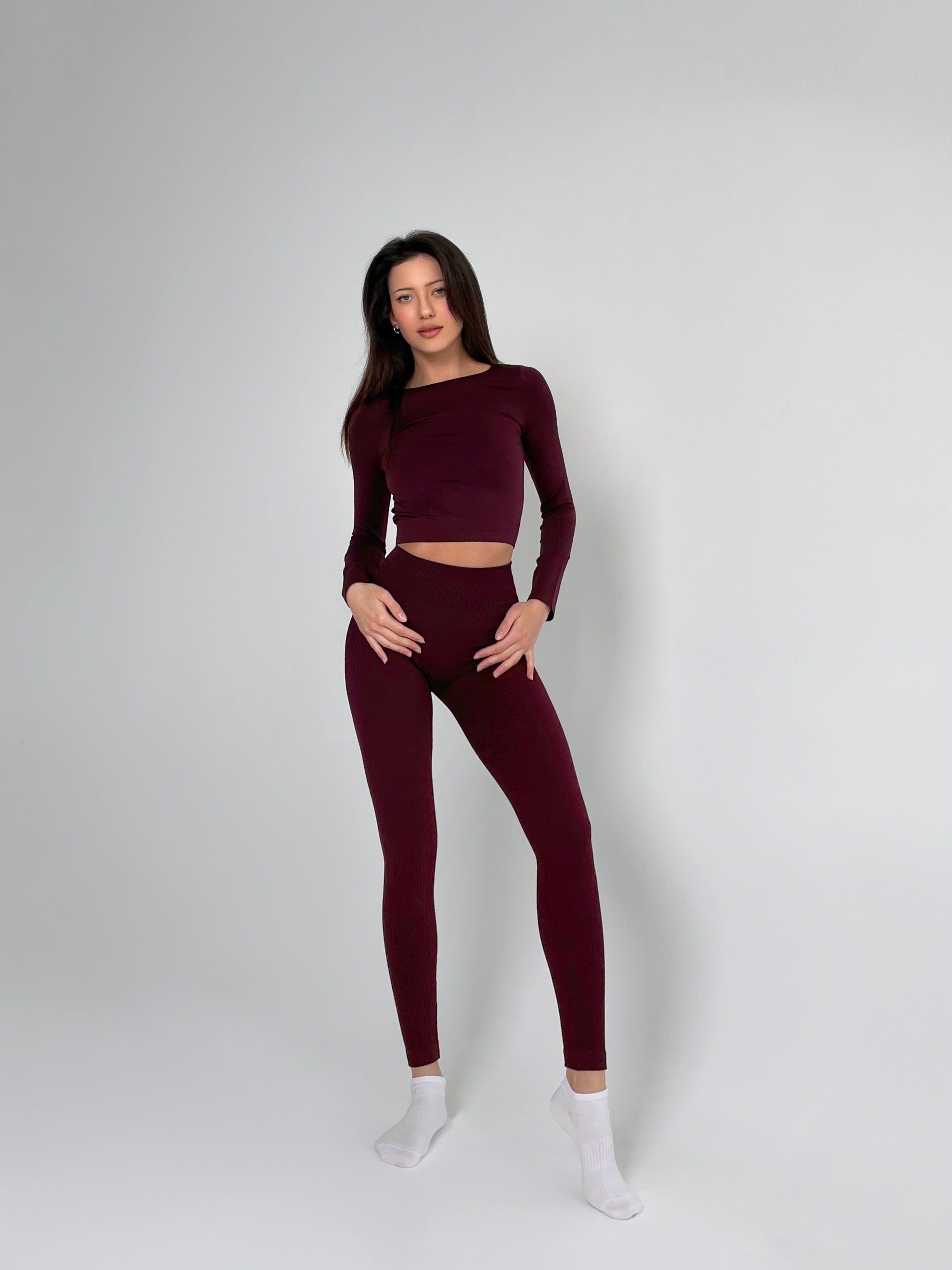 Seamless Ribbed Leggings in Maroon