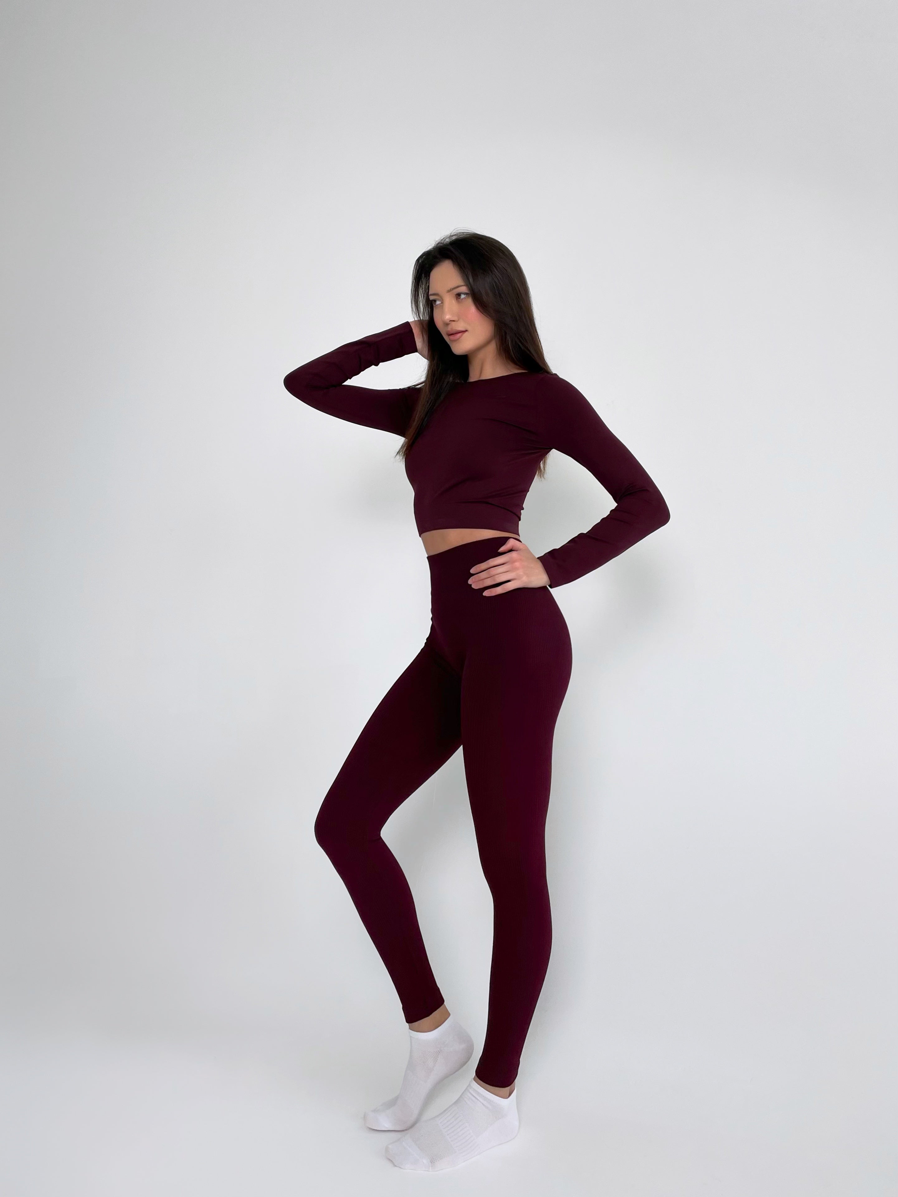 Seamless Cropped Long Sleeve Top in Maroon