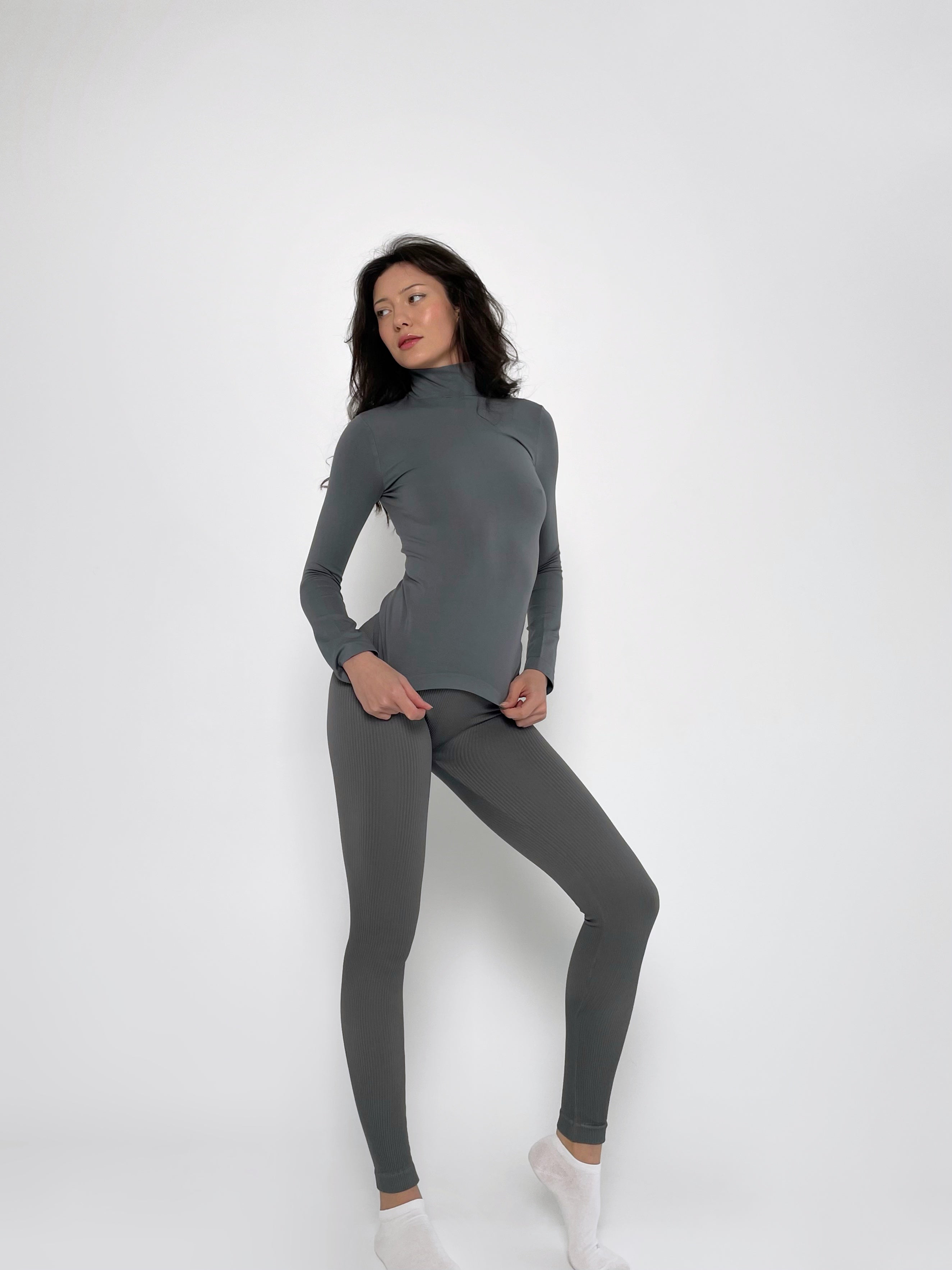 Seamless Turtleneck Long Sleeve Top in Dark Gray