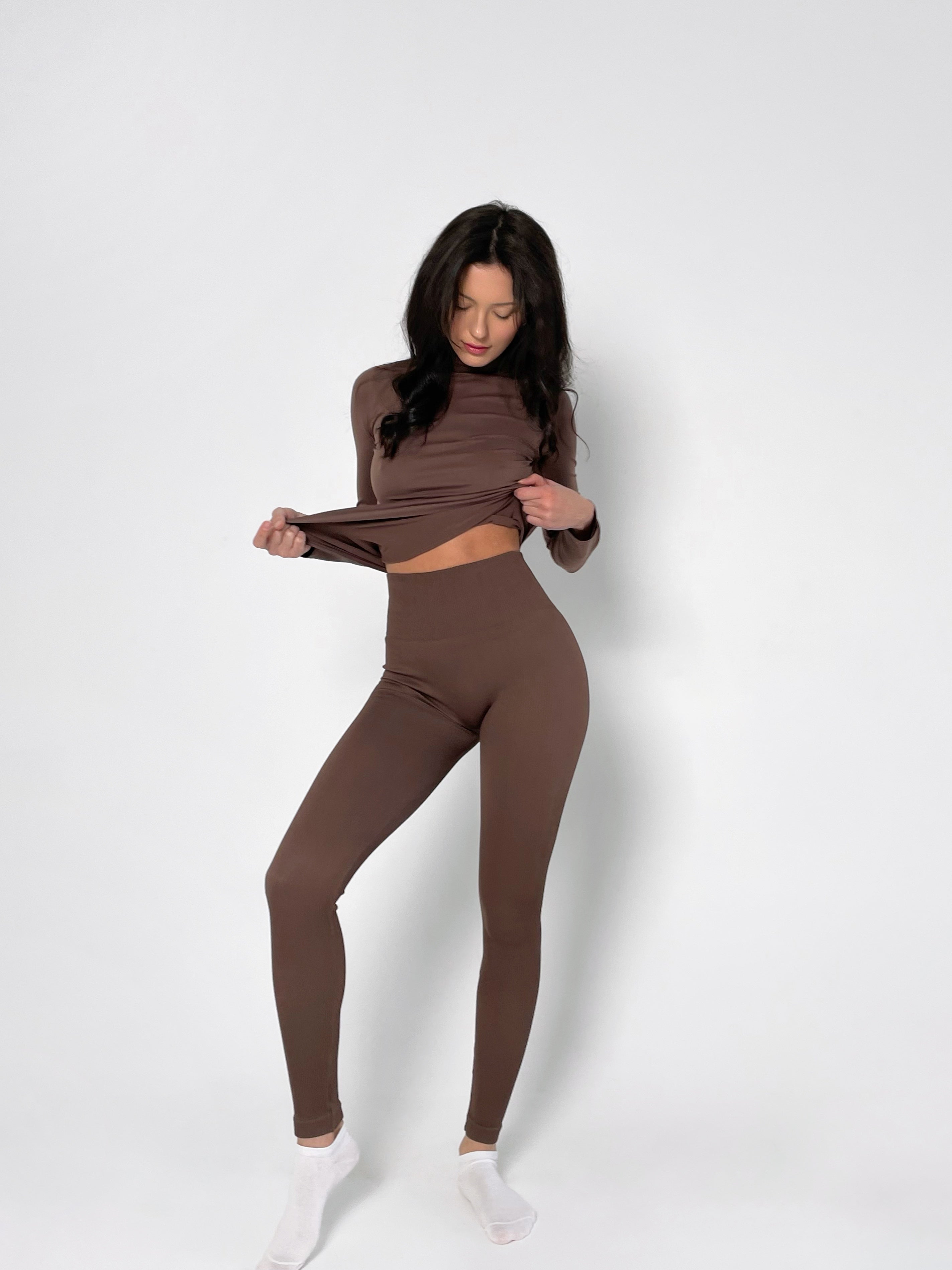 Seamless Turtleneck Long Sleeve Top in Brown