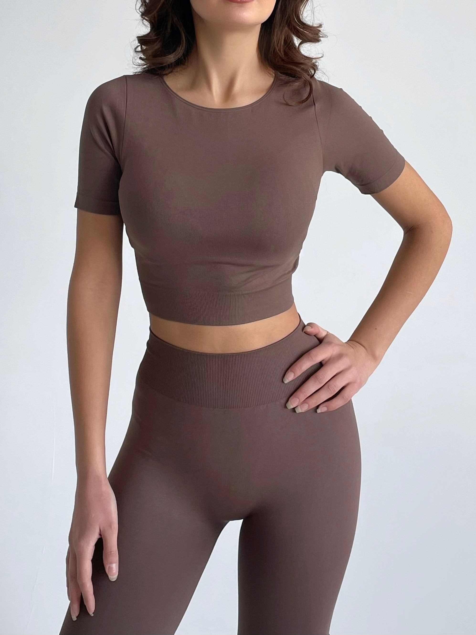 Seamless Cropped Short Sleeve Top in Brown