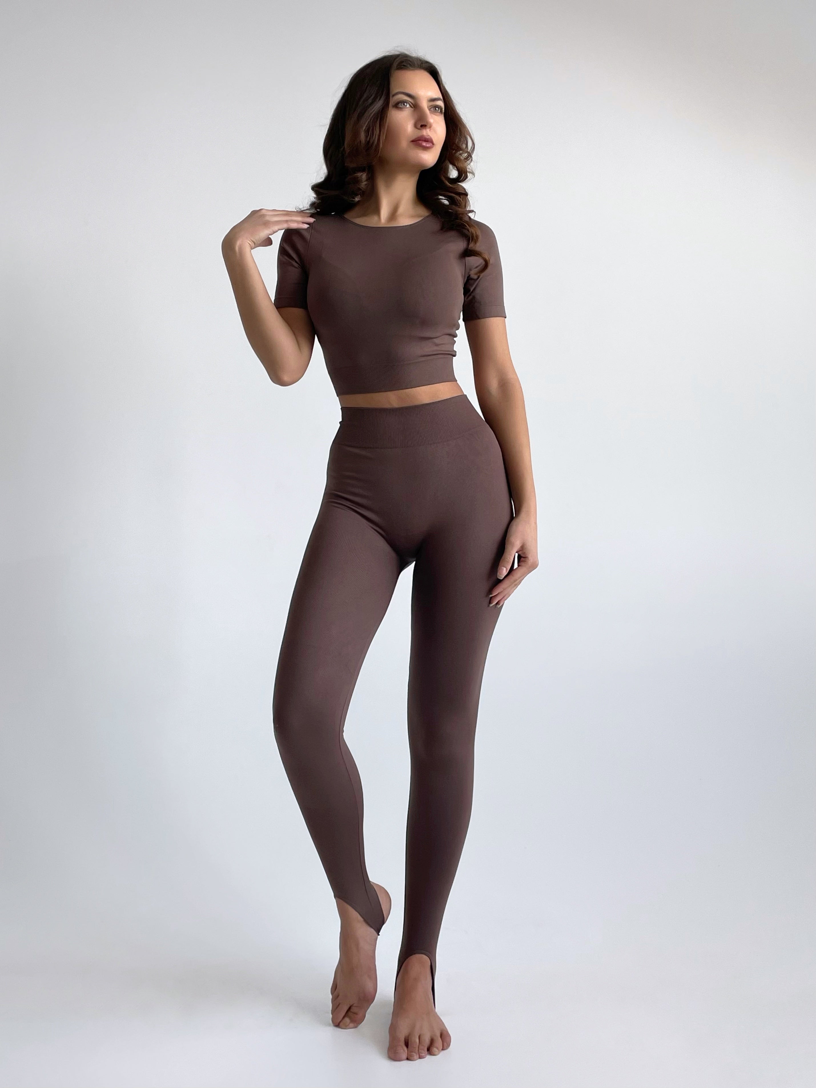 Seamless Cropped Short Sleeve Top in Brown