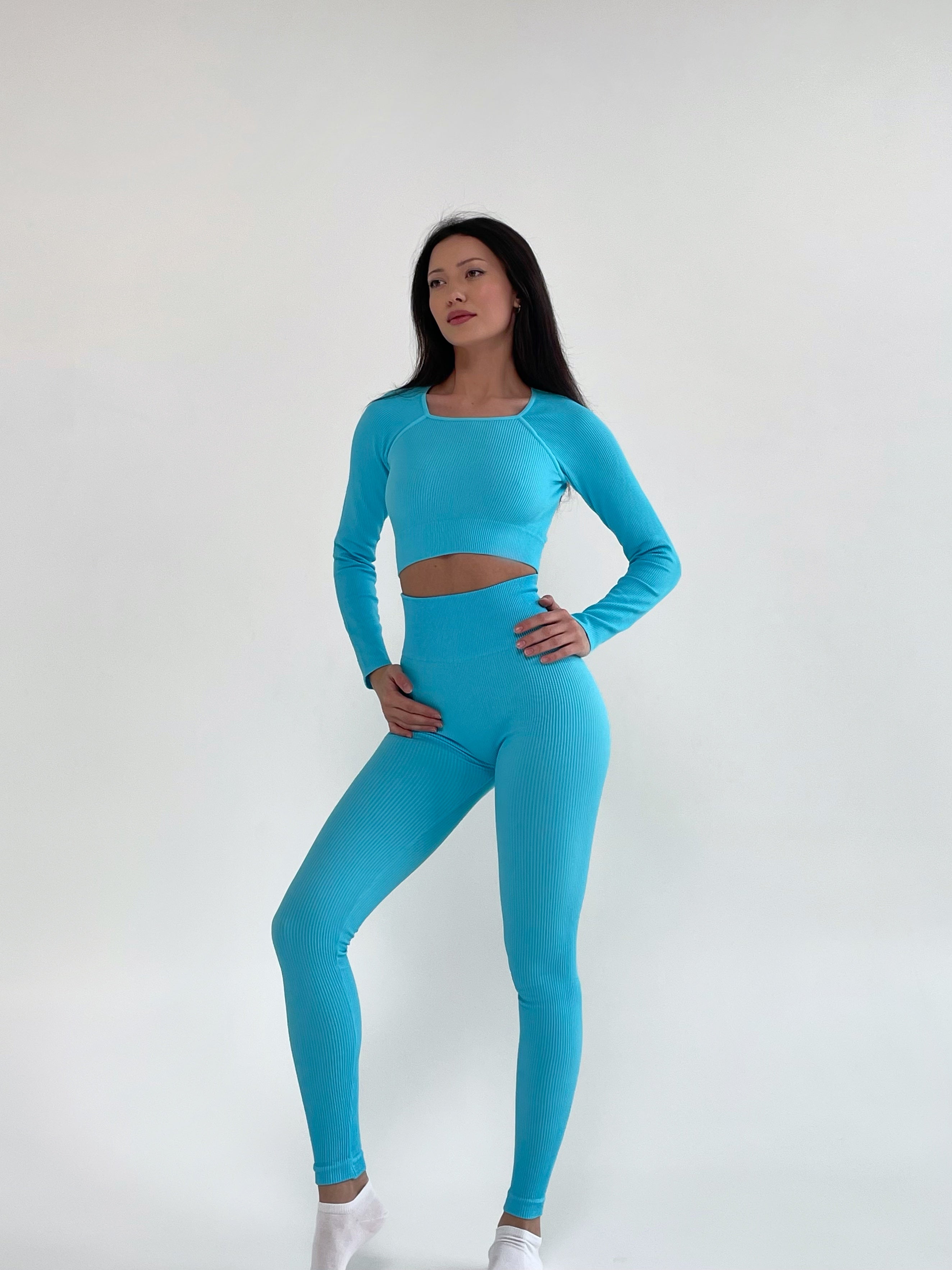 Seamless Ribbed Raglan Long Sleeve Crop Top in Sky Blue