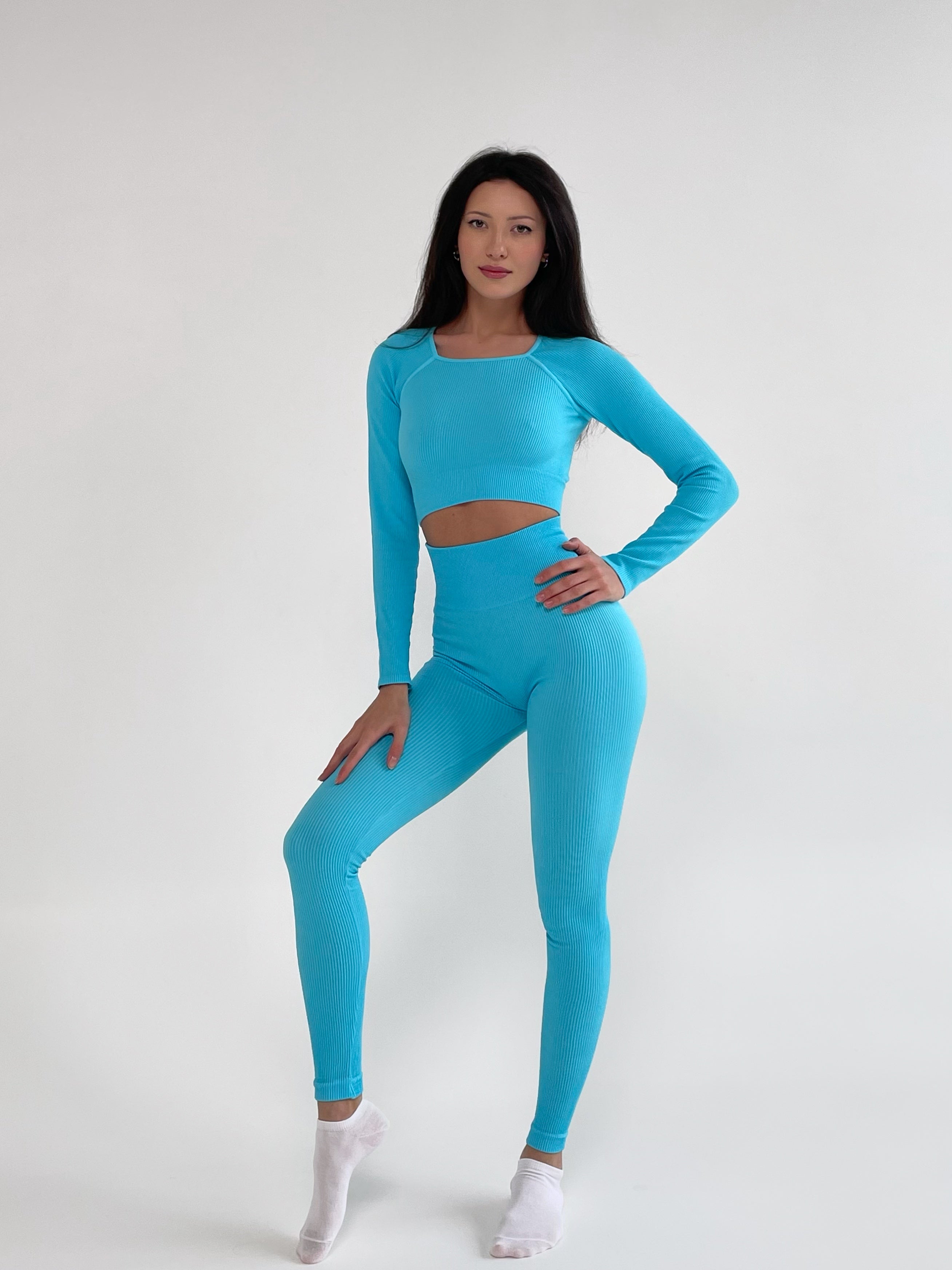 Seamless Ribbed Raglan Long Sleeve Crop Top in Sky Blue